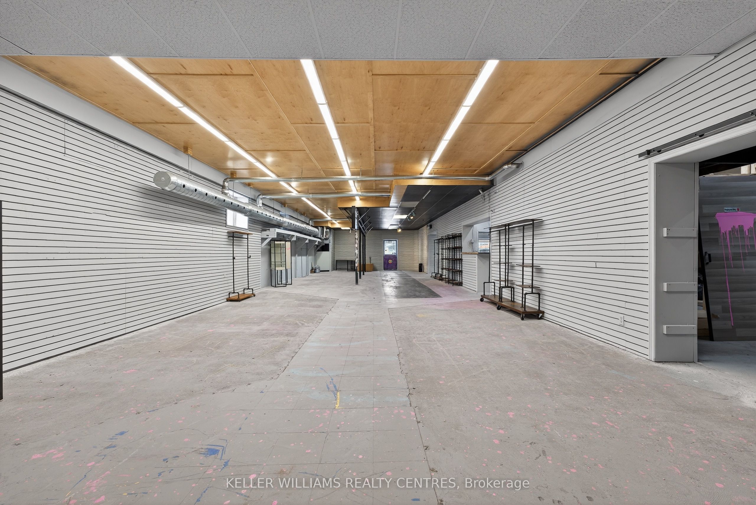 384 Queen Street Property Photo 26