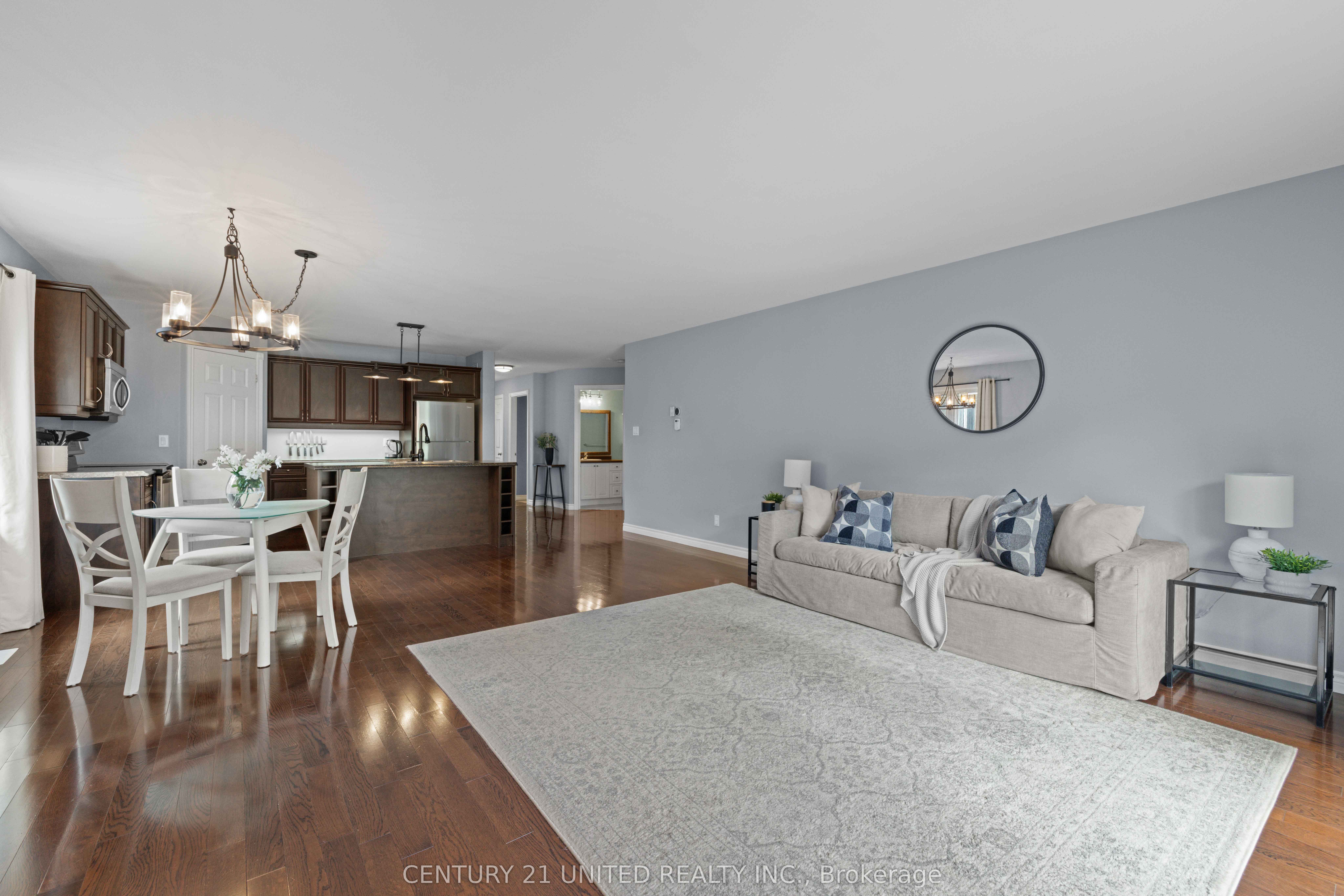 385 Bianco Crescent Property Photo 5