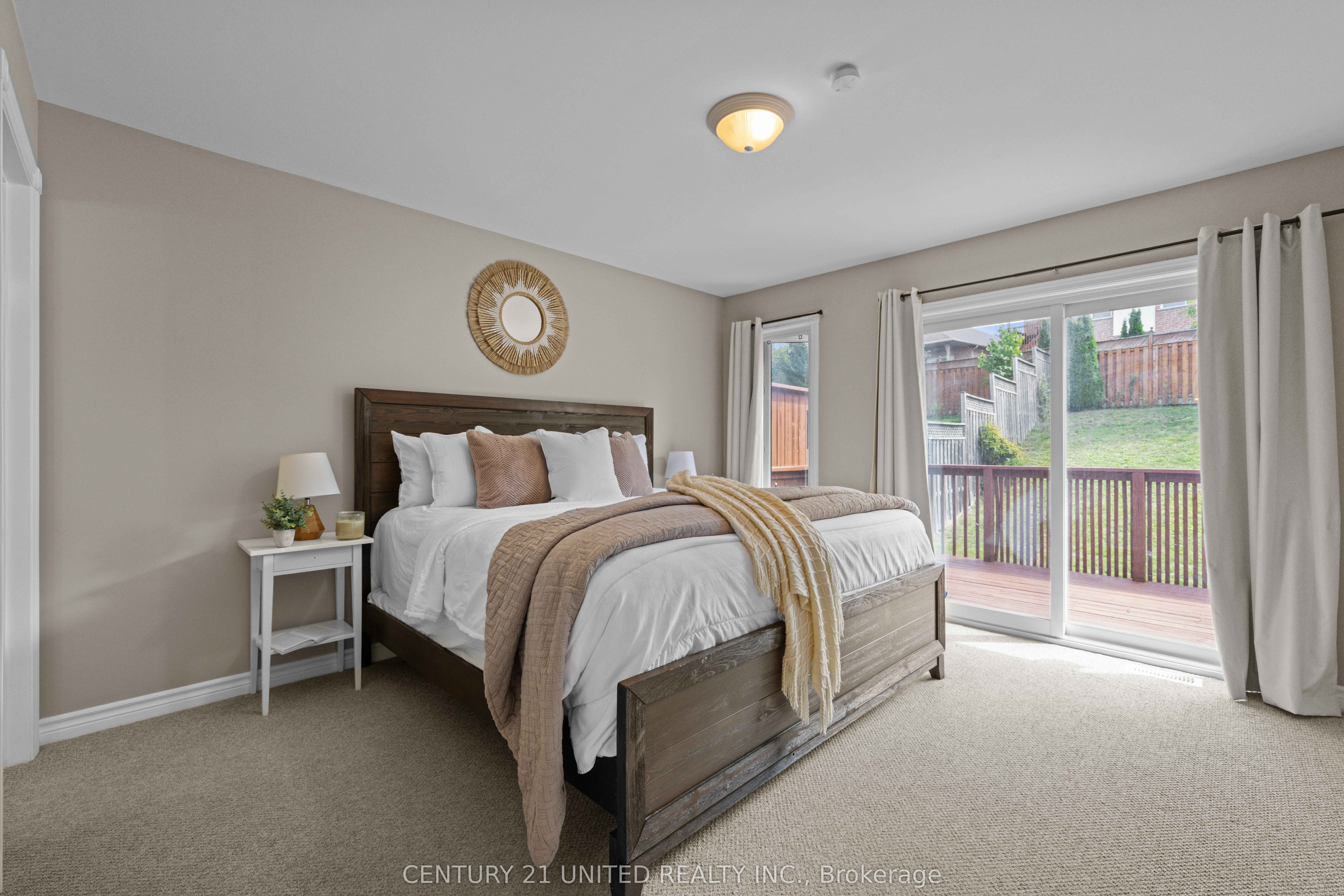 385 Bianco Crescent Property Photo 8