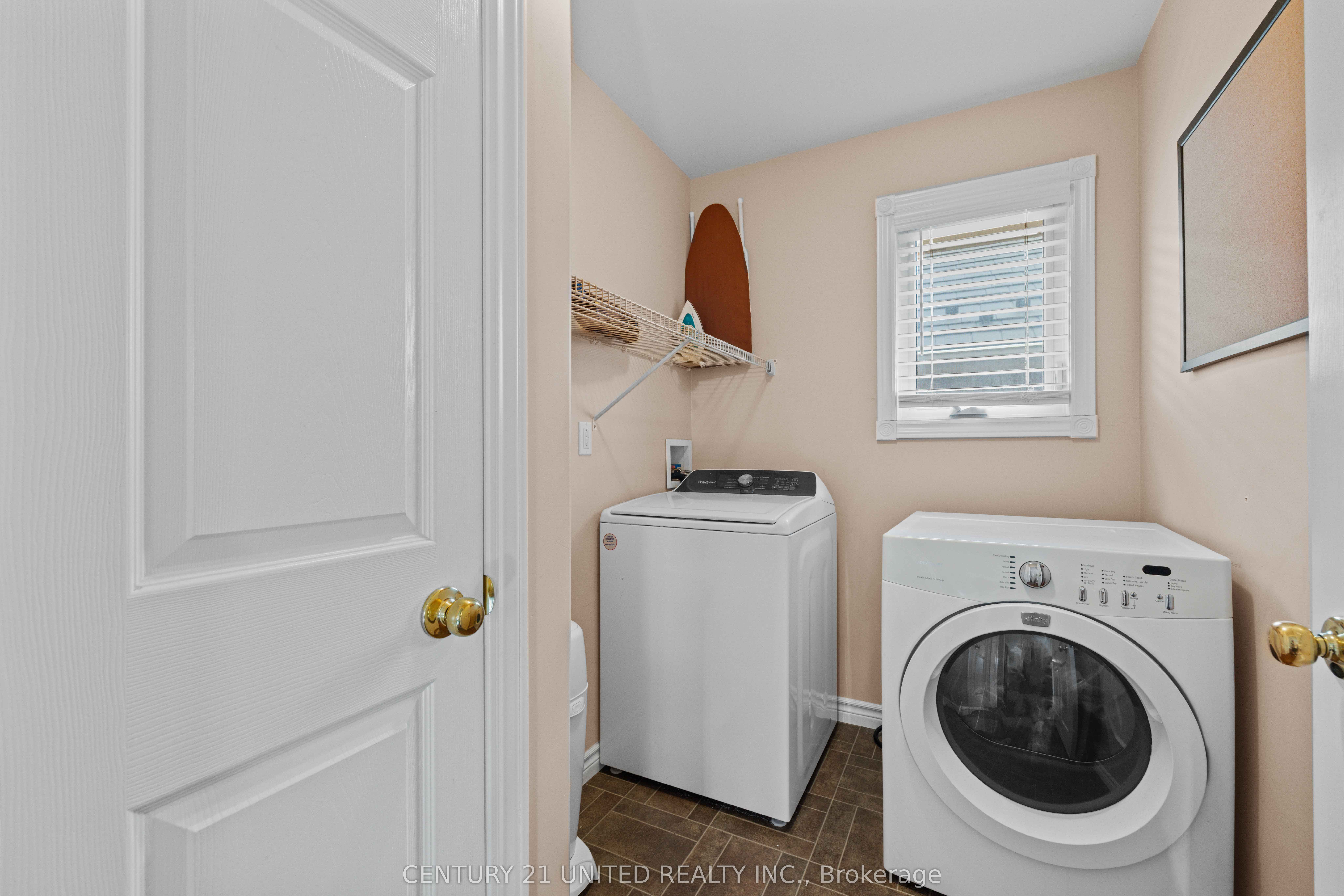 385 Bianco Crescent Property Photo 11