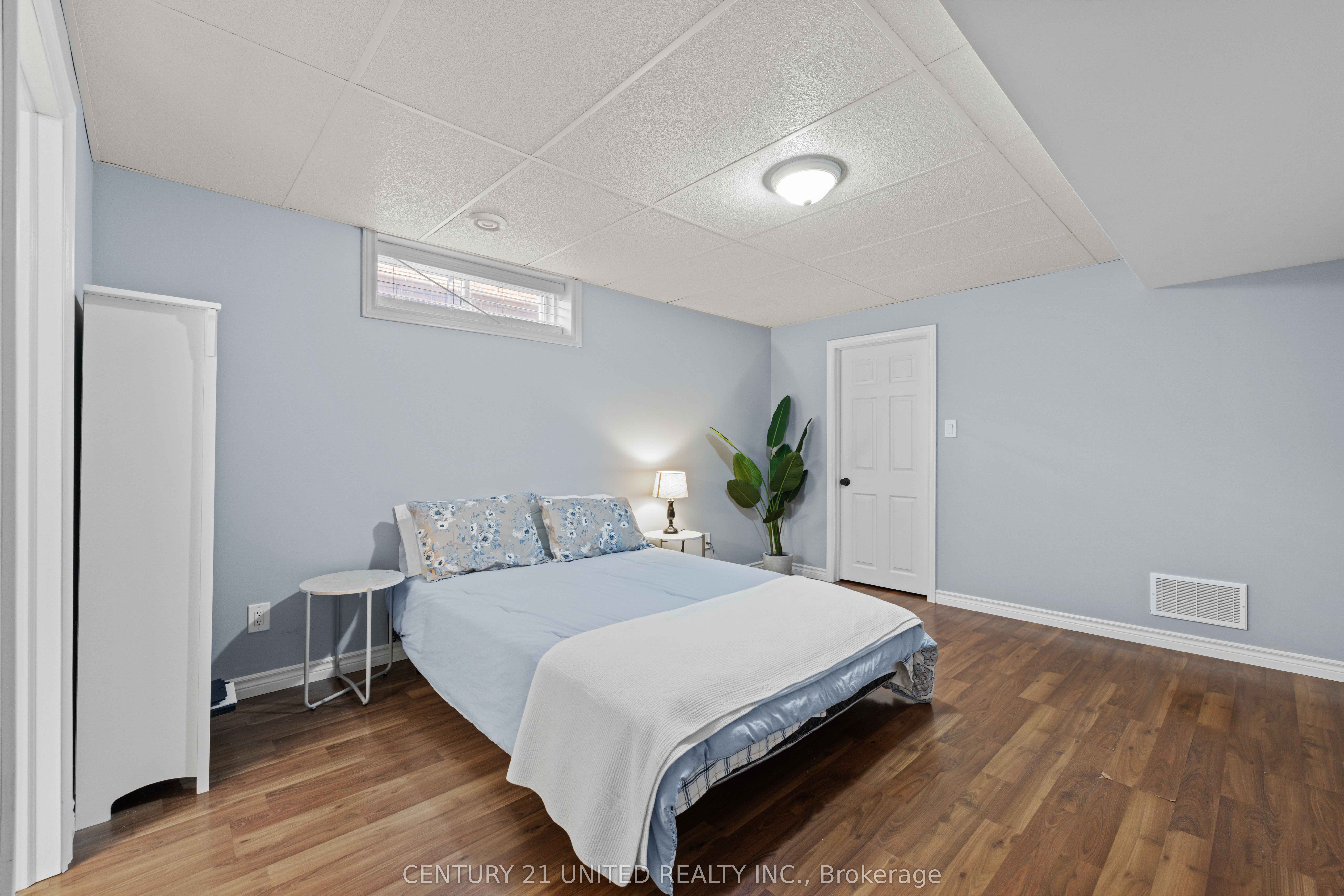 385 Bianco Crescent Property Photo 17