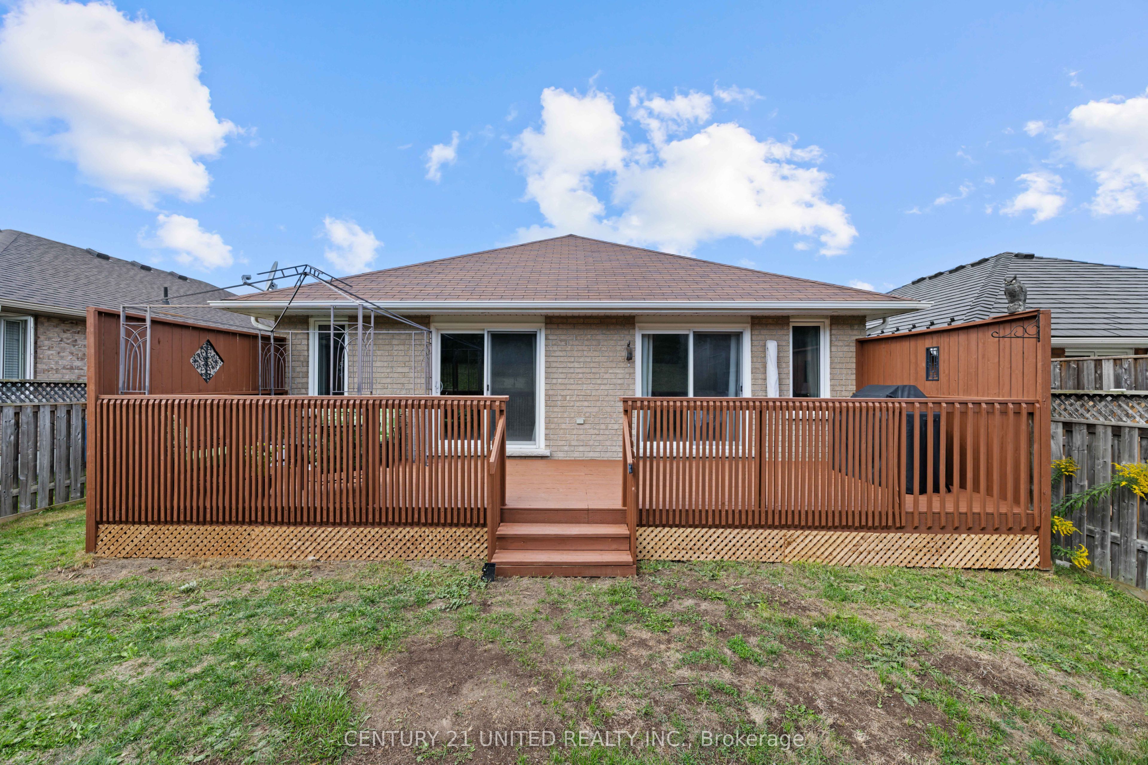 385 Bianco Crescent Property Photo 19