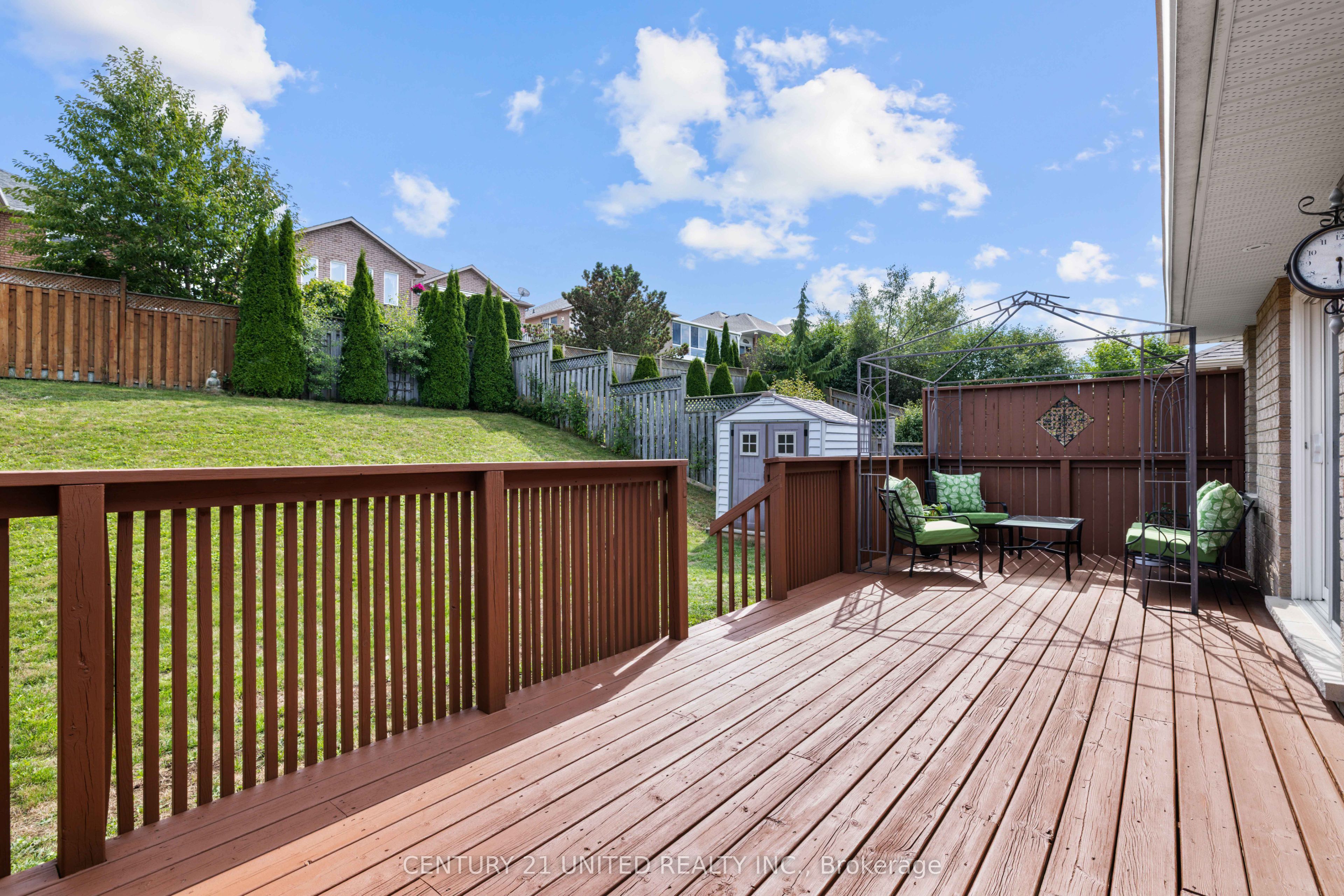 385 Bianco Crescent Property Photo 21