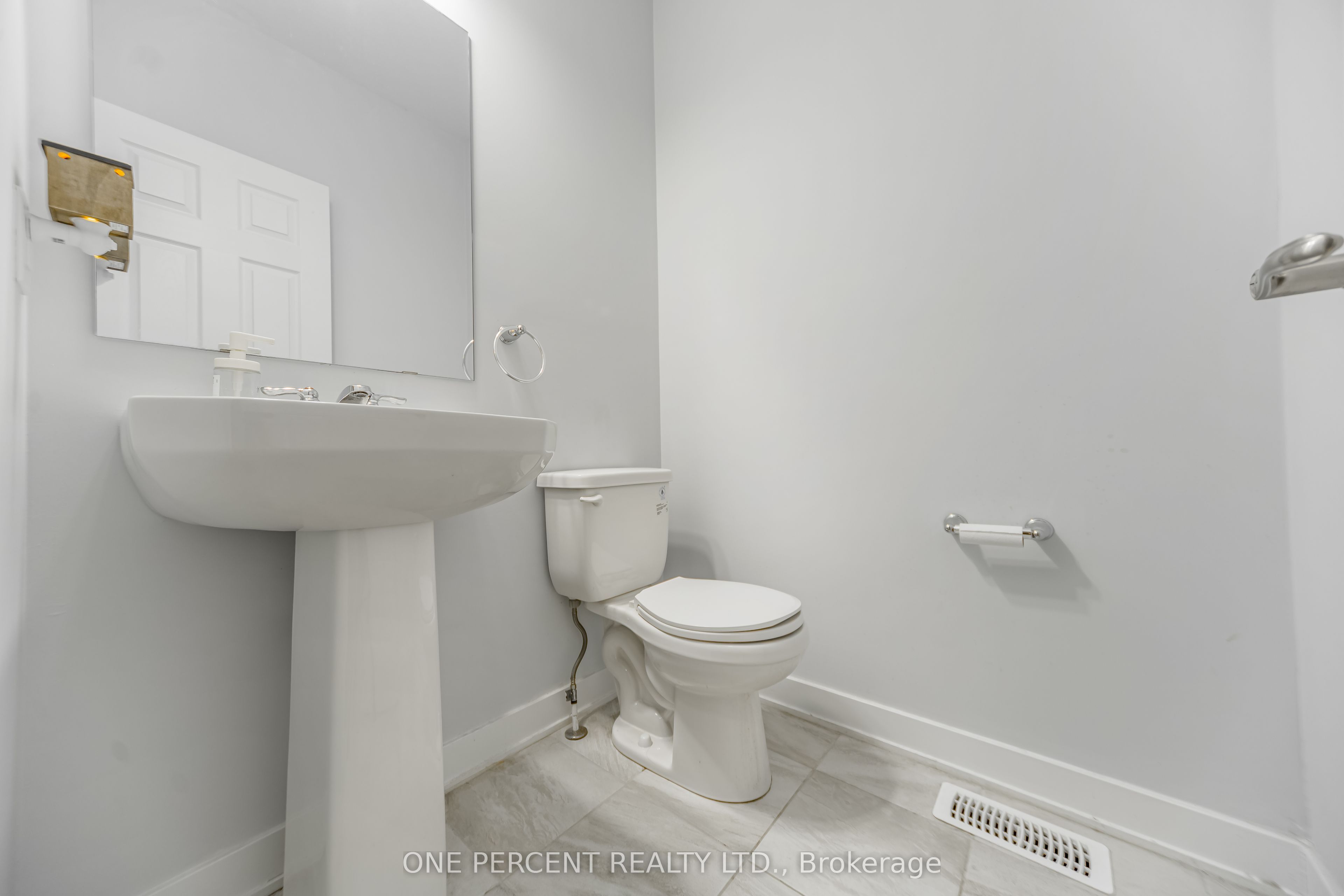 1016 Showman Street Property Photo 7