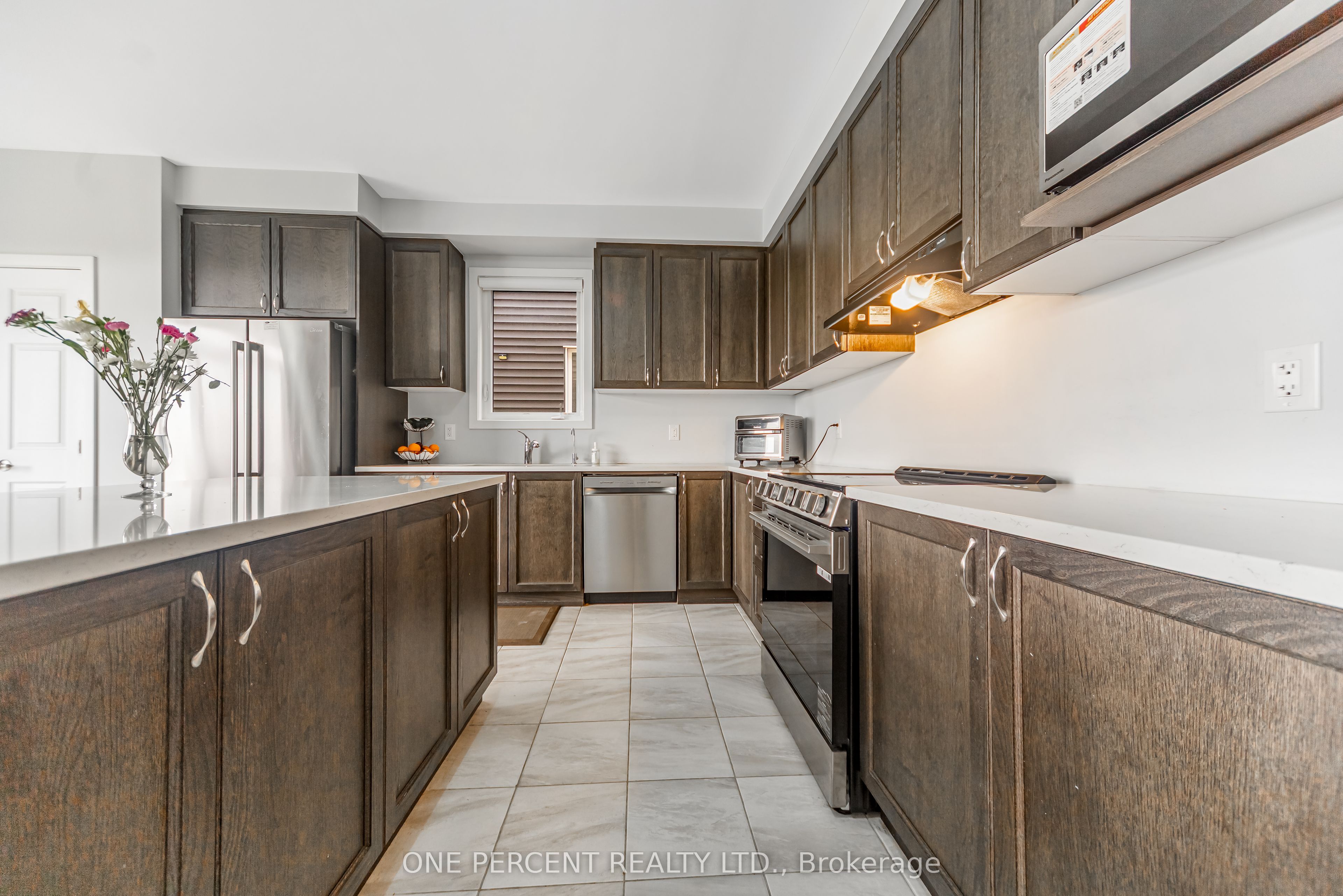 1016 Showman Street Property Photo 9