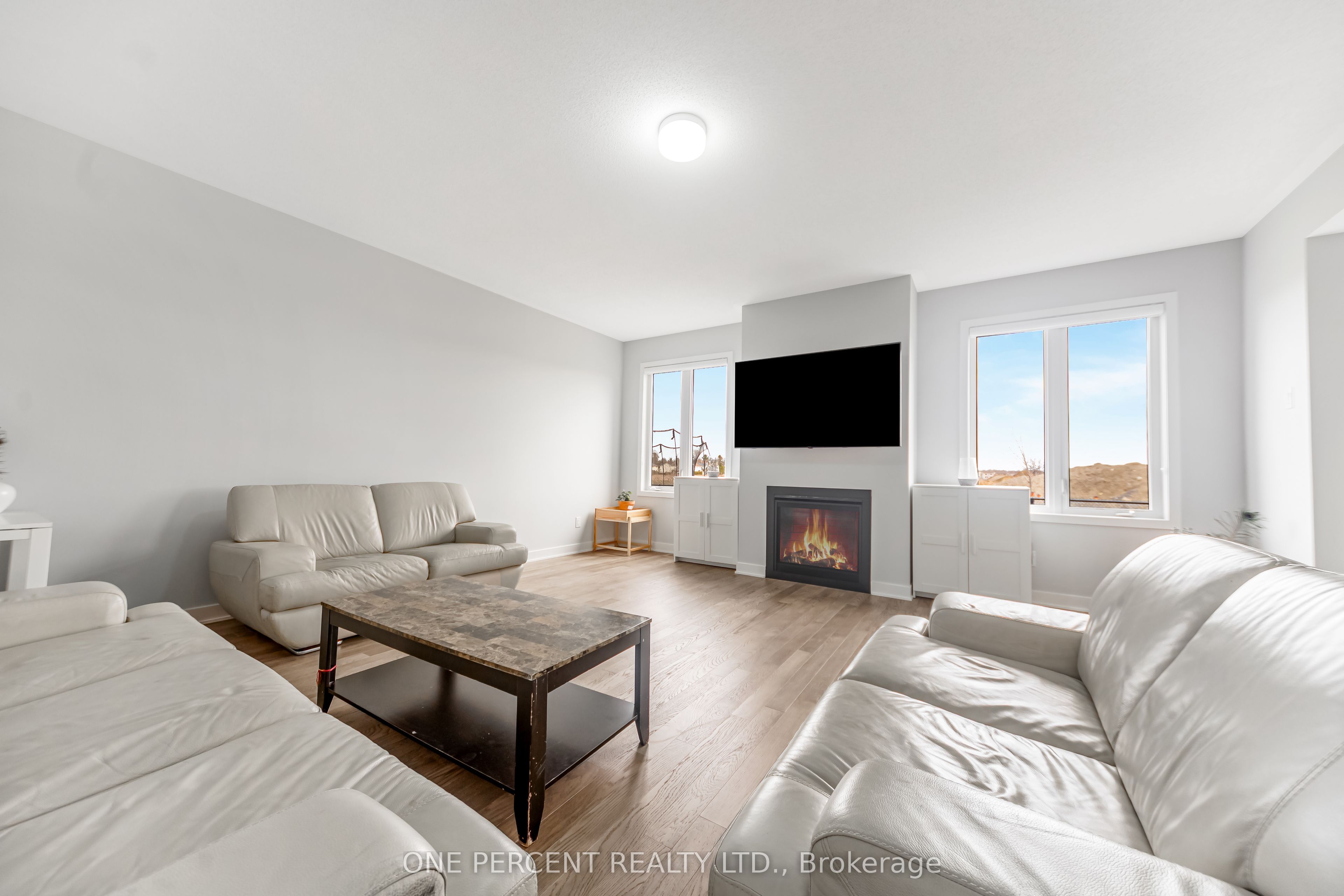 1016 Showman Street Property Photo 11