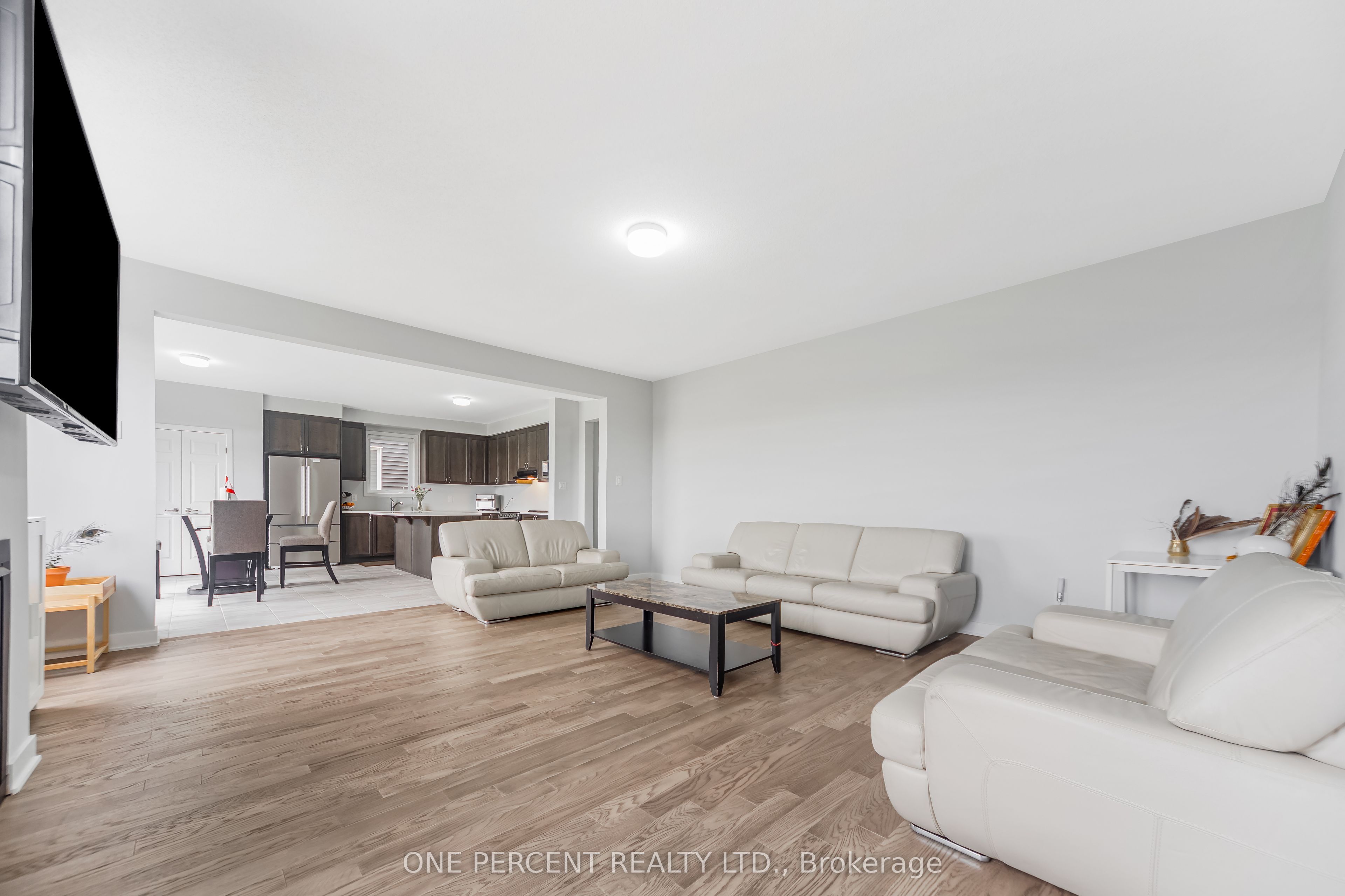 1016 Showman Street Property Photo 12