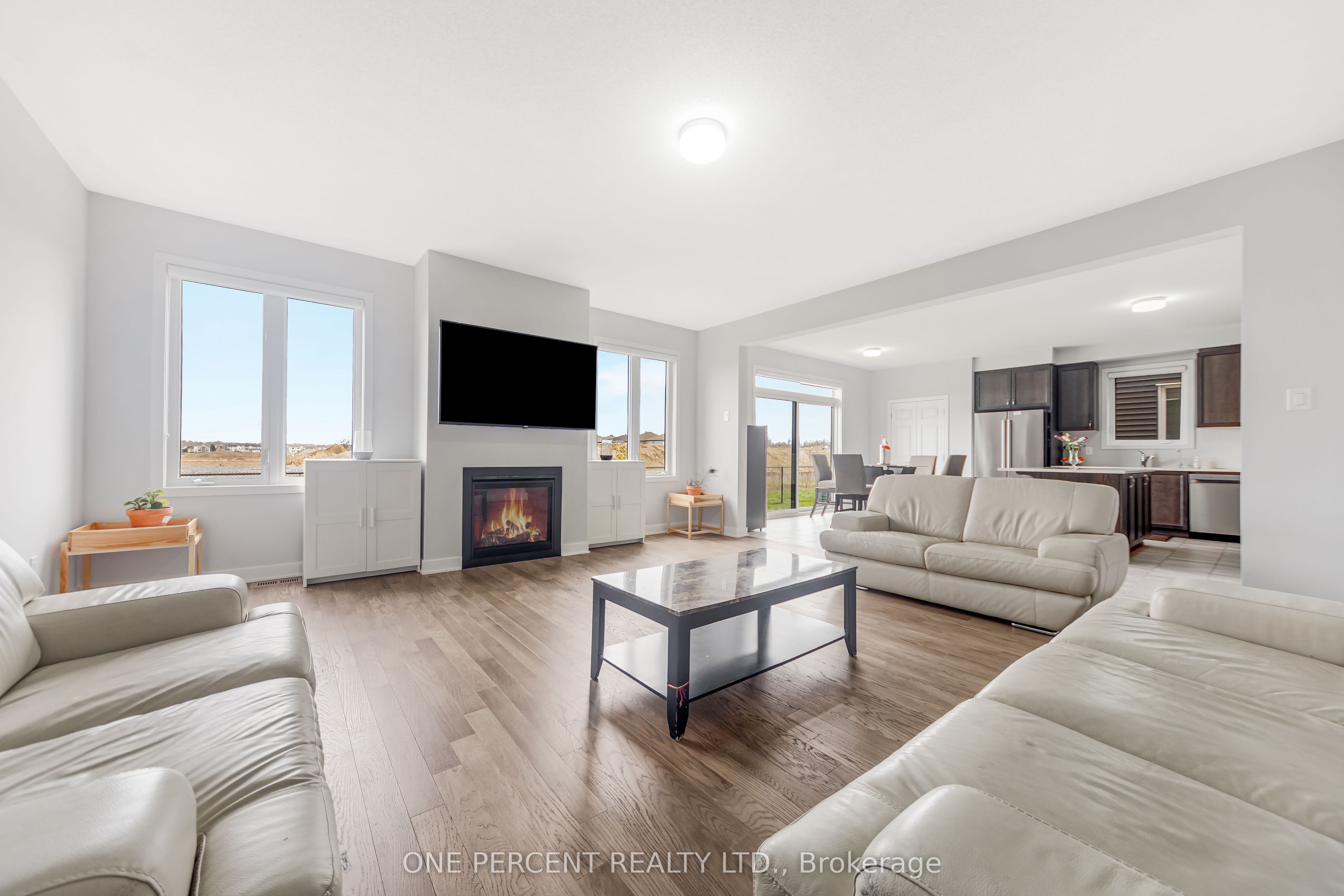 1016 Showman Street Property Photo 13