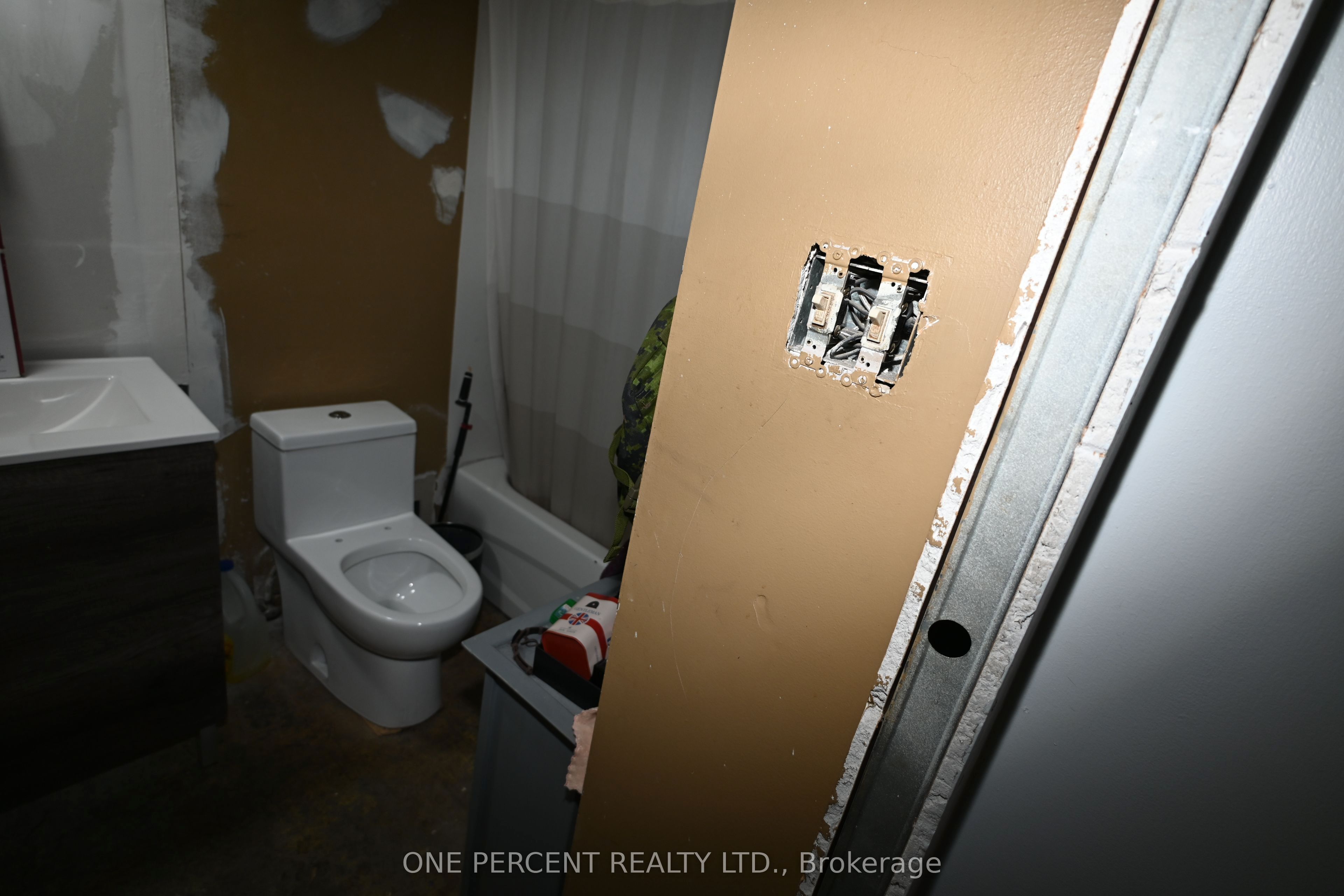 815 Kyle Court 105 Property Photo 6