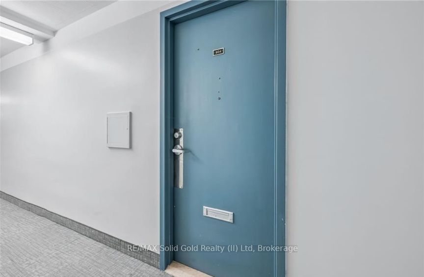 24 Midland Drive 604 Property Photo 6