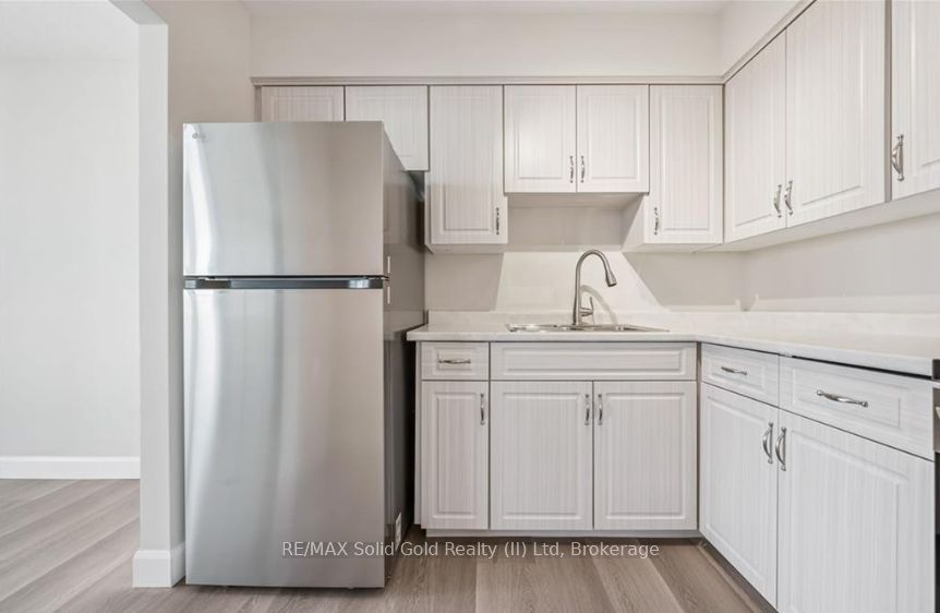 24 Midland Drive 604 Property Photo 16