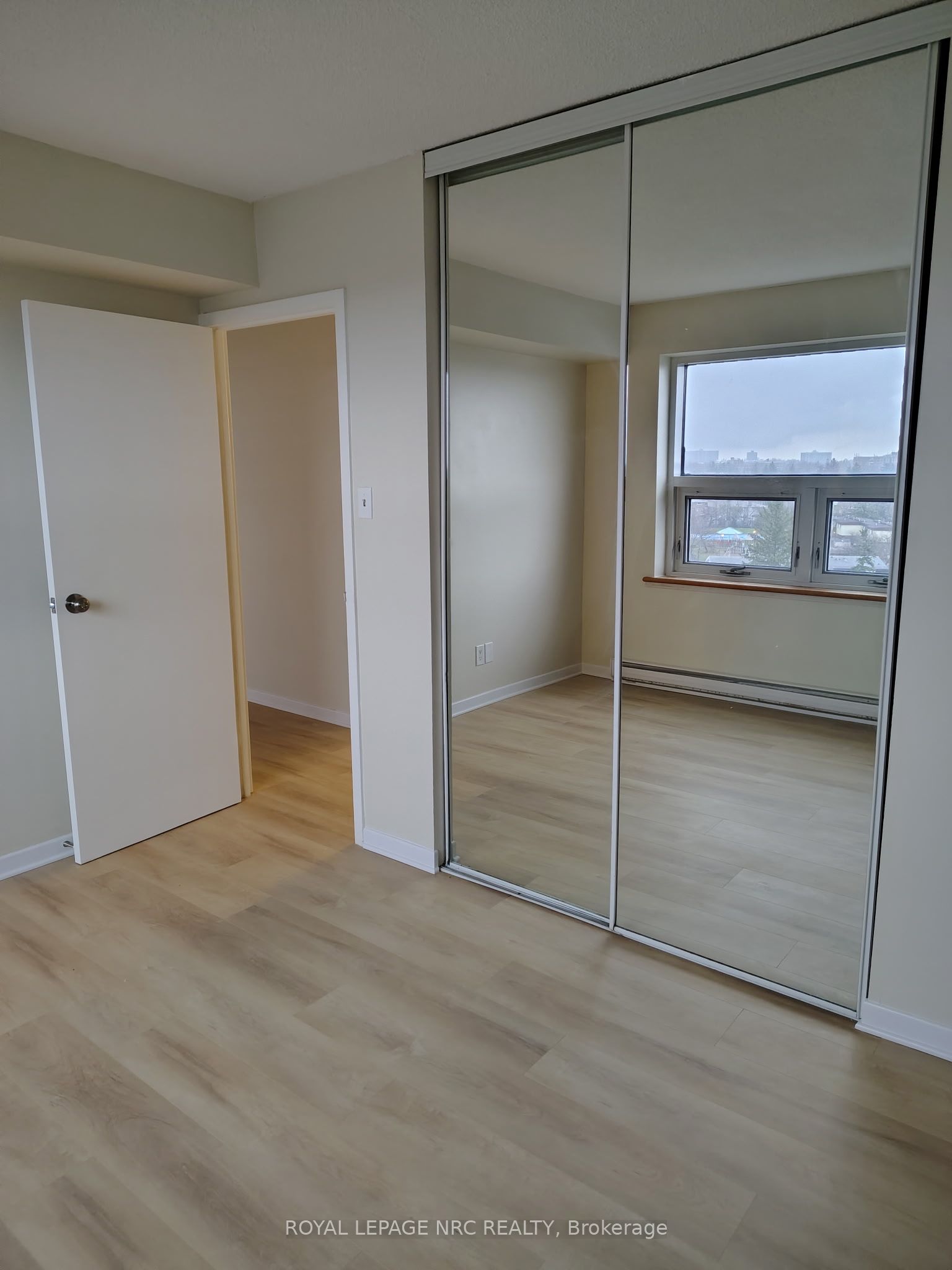 900 Dynes Road 706 Property Photo 17