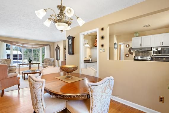152 Bridge Street W Property Photo 6