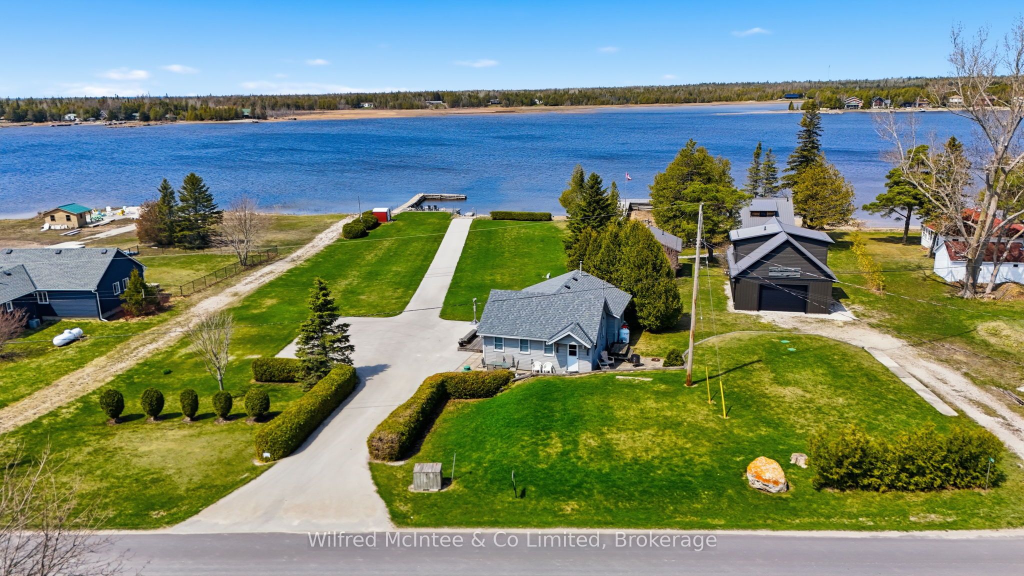 834 Pike Bay Road Property Photo 2