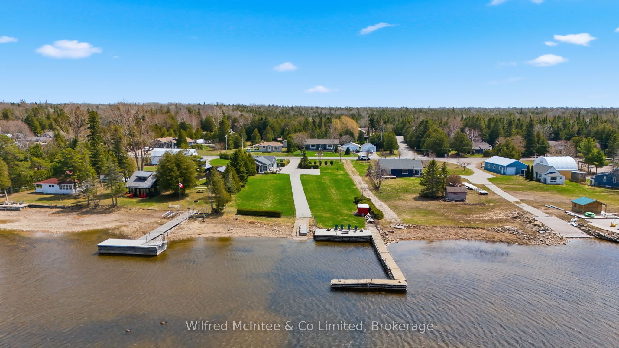 834 Pike Bay Road Property Photo 4