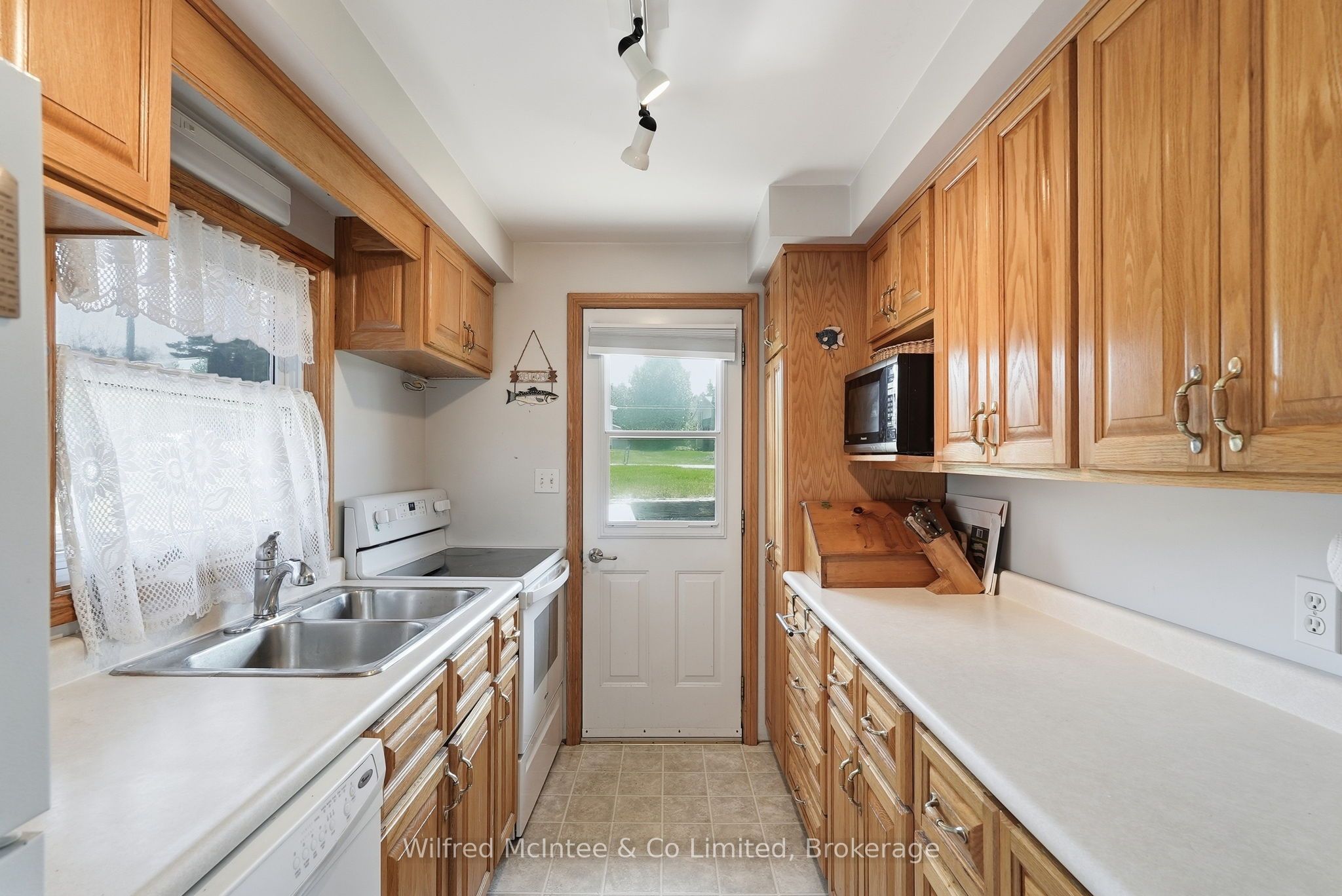 834 Pike Bay Road Property Photo 14