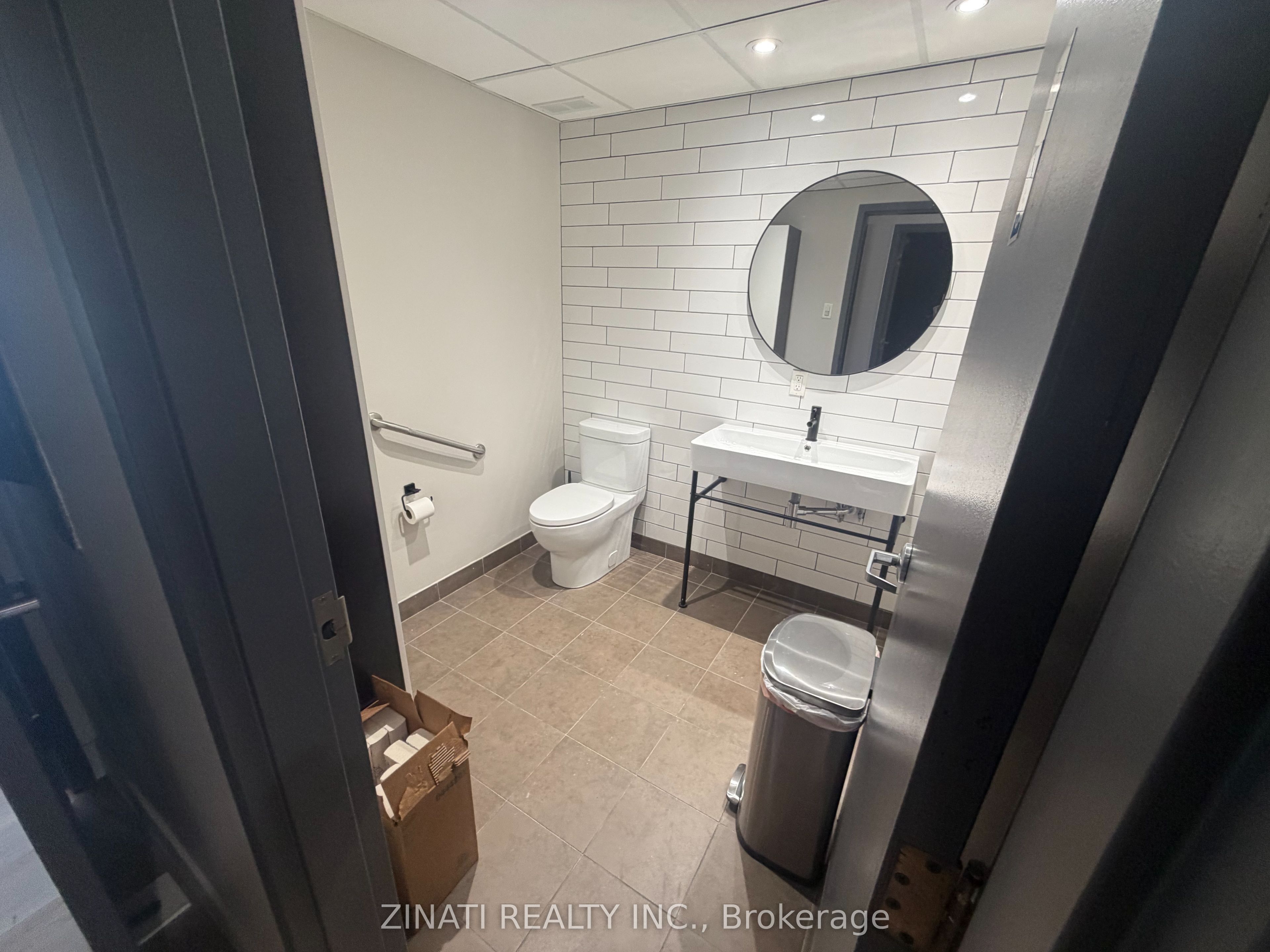 175 Holland Avenue 2nd Floor Property Photo 10