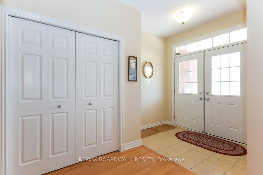 1861 Mickelberry Crescent Property Photo 5