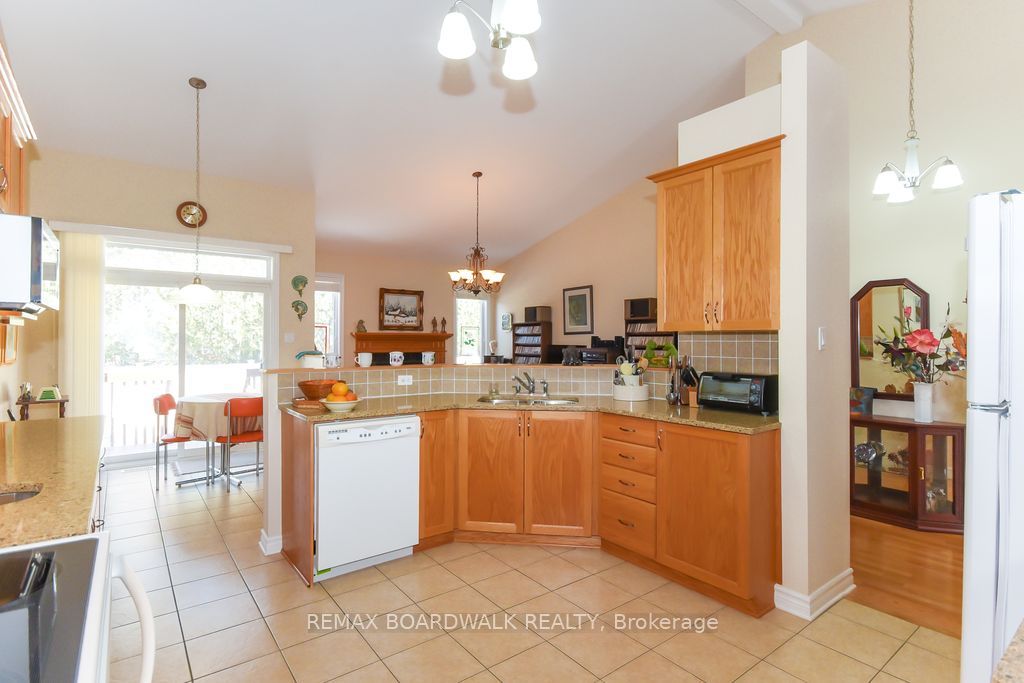 1861 Mickelberry Crescent Property Photo 14