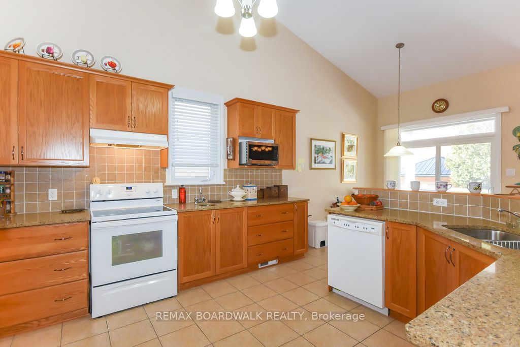 1861 Mickelberry Crescent Property Photo 15
