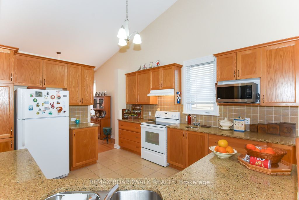 1861 Mickelberry Crescent Property Photo 16