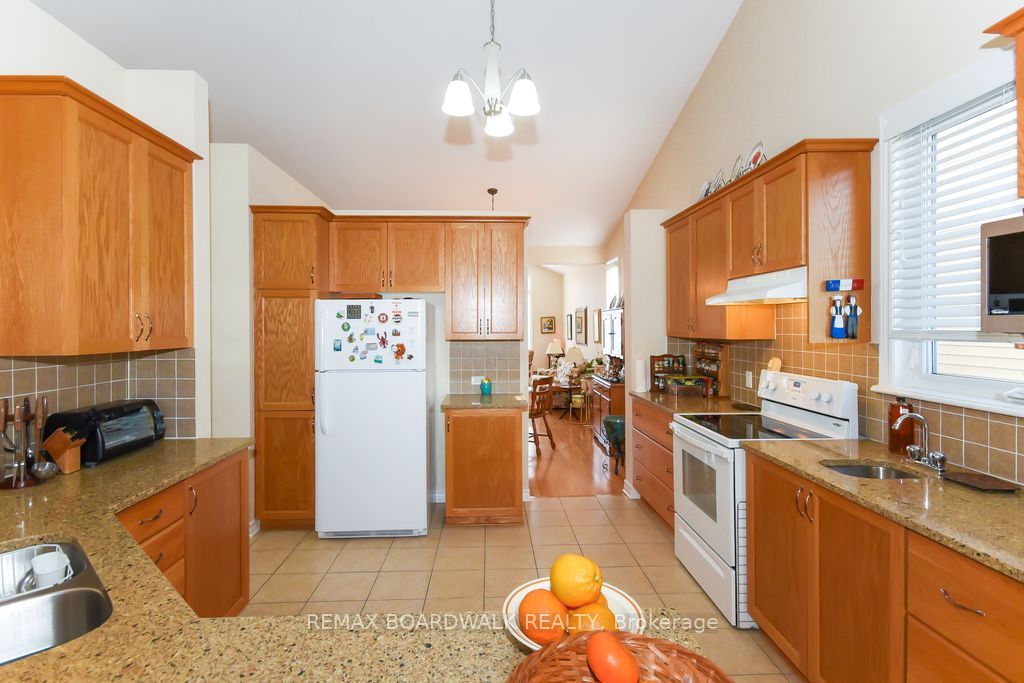 1861 Mickelberry Crescent Property Photo 17
