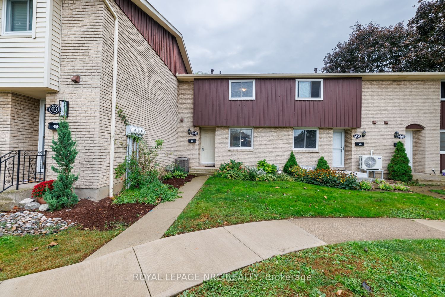 50 Lakeshore Road 44 Property Photo 1