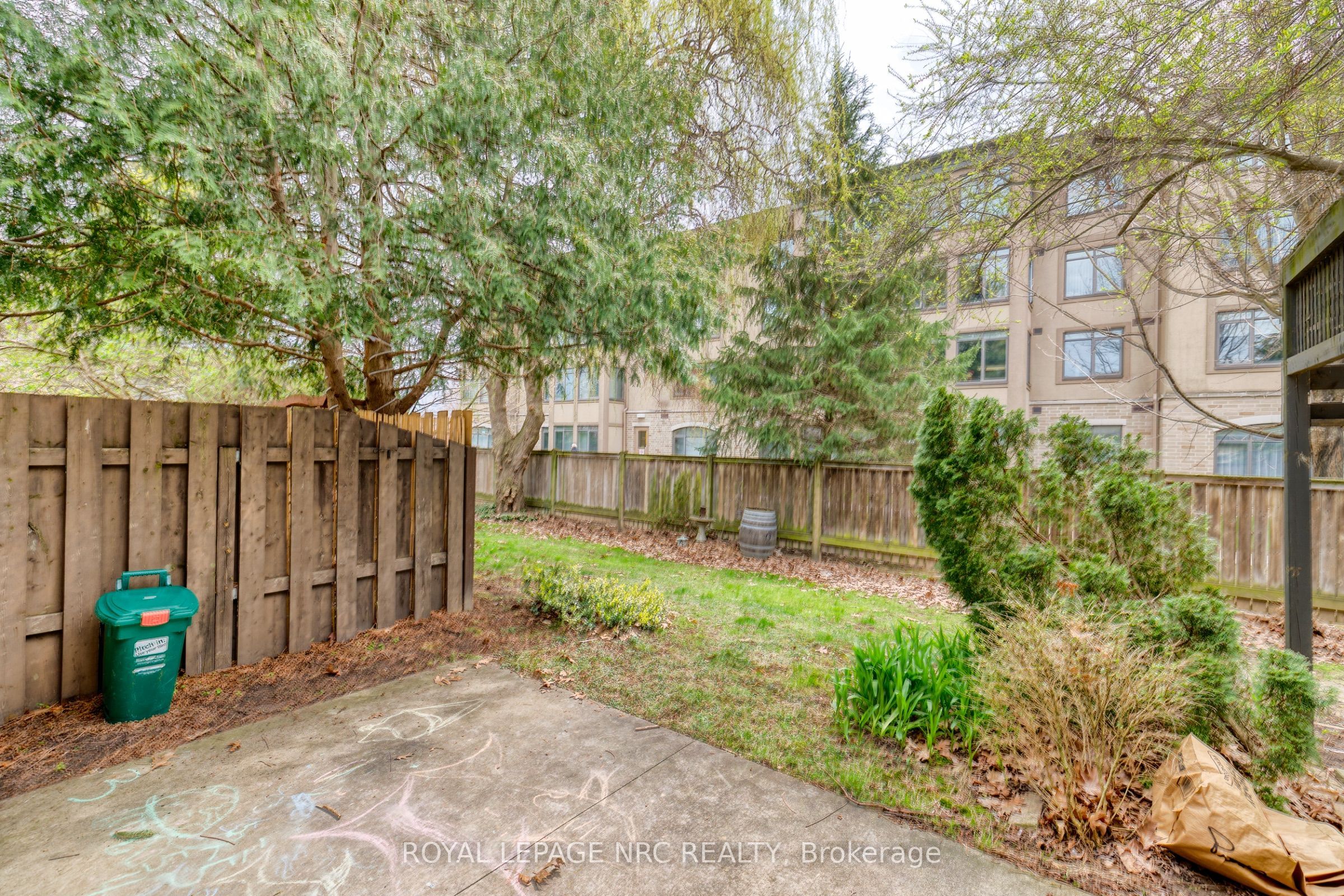 50 Lakeshore Rd Unit 44 Road Property Photo 20