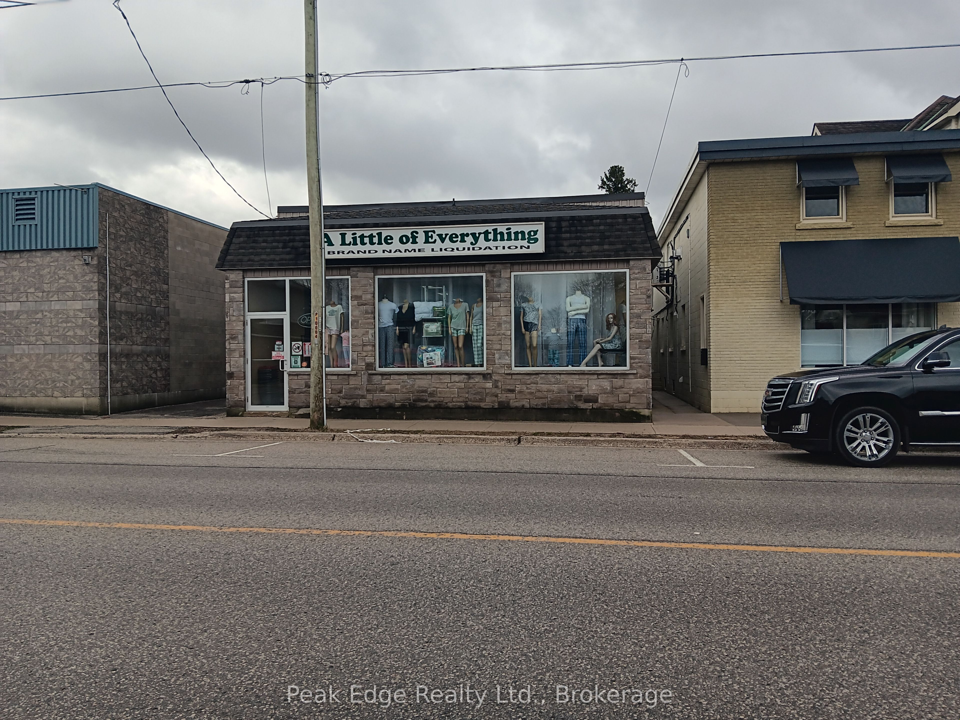 405 10th Street Property Photo 2