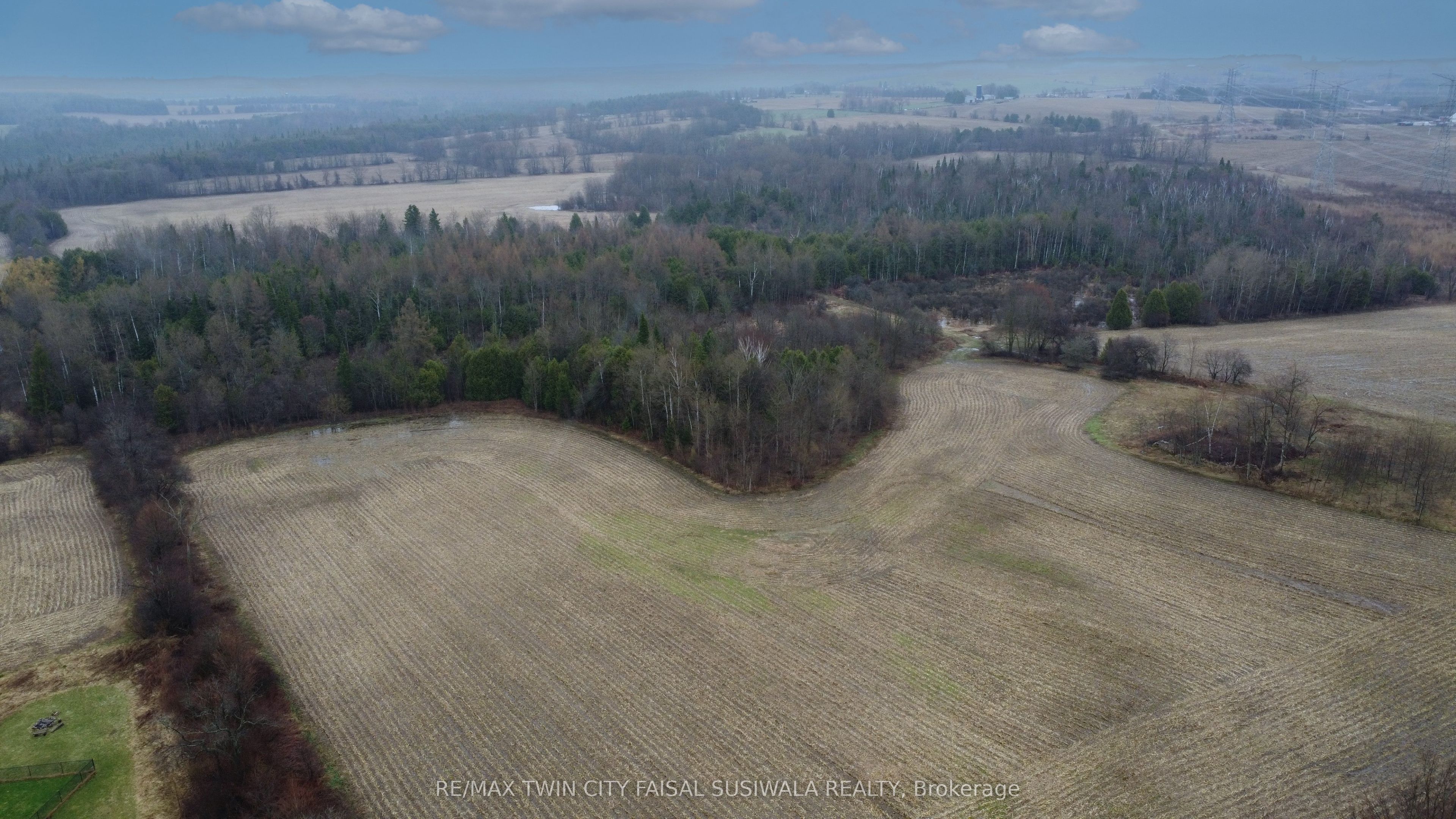 5489 Fourth Line Property Photo 9
