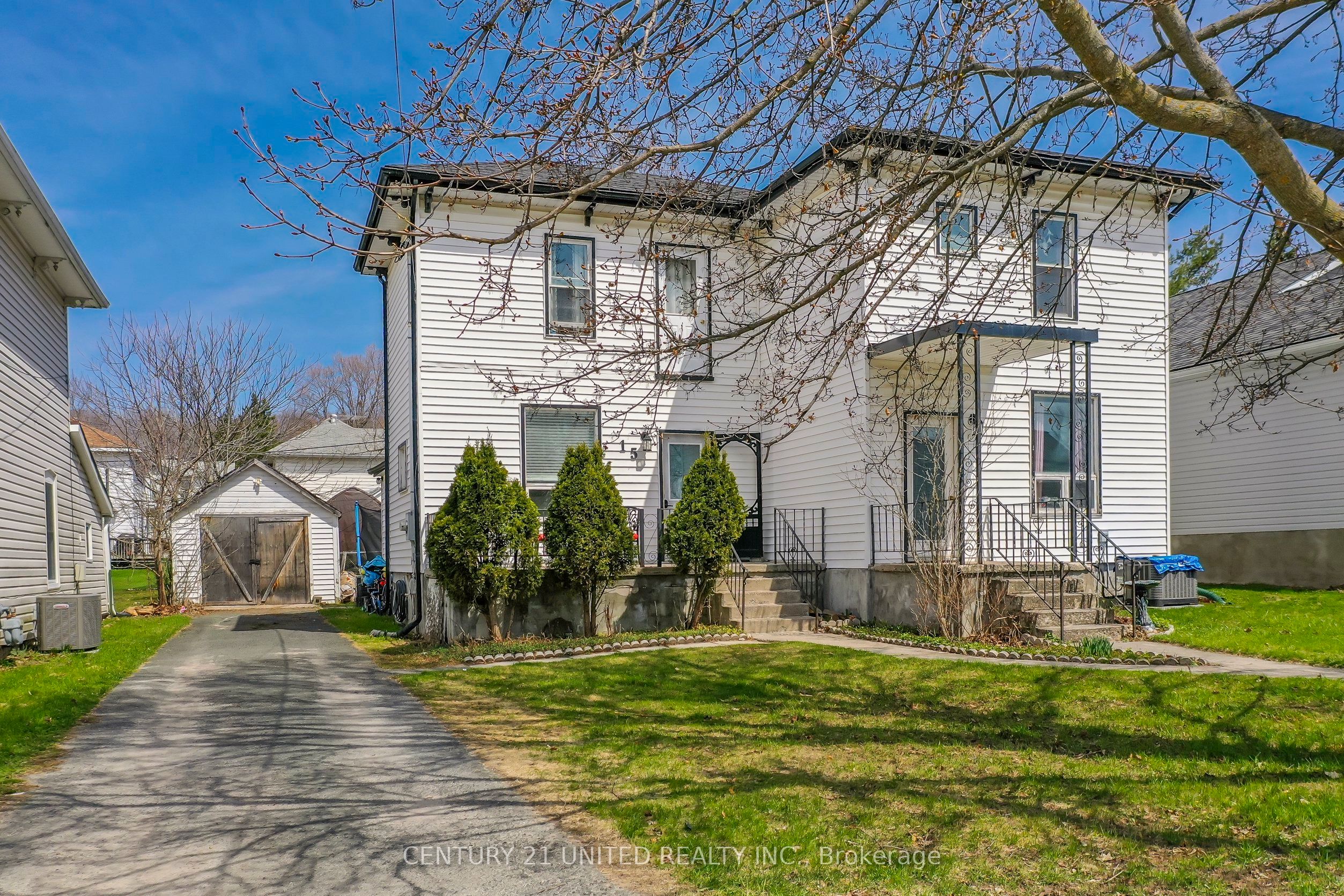 15 Mathison Street E Property Photo 2