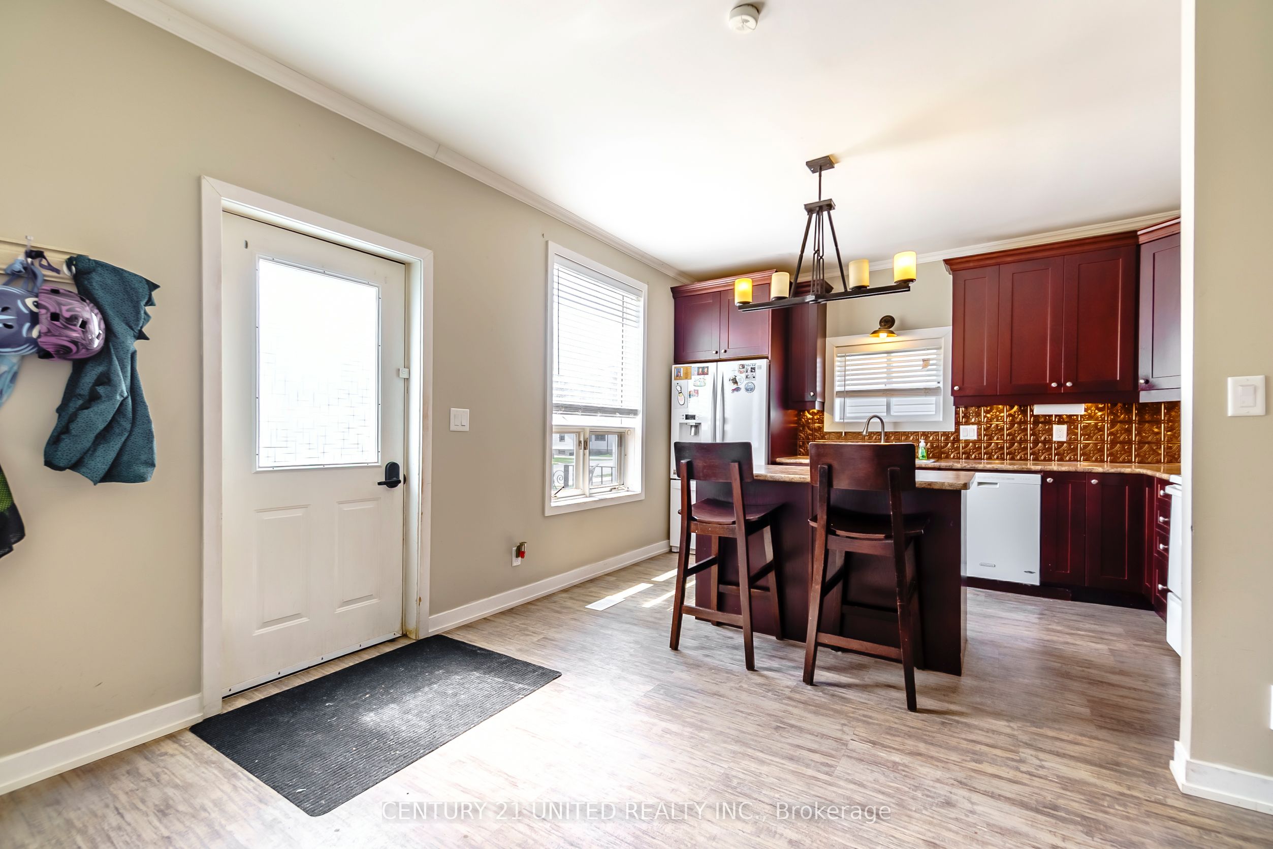 15 Mathison Street E Property Photo 14