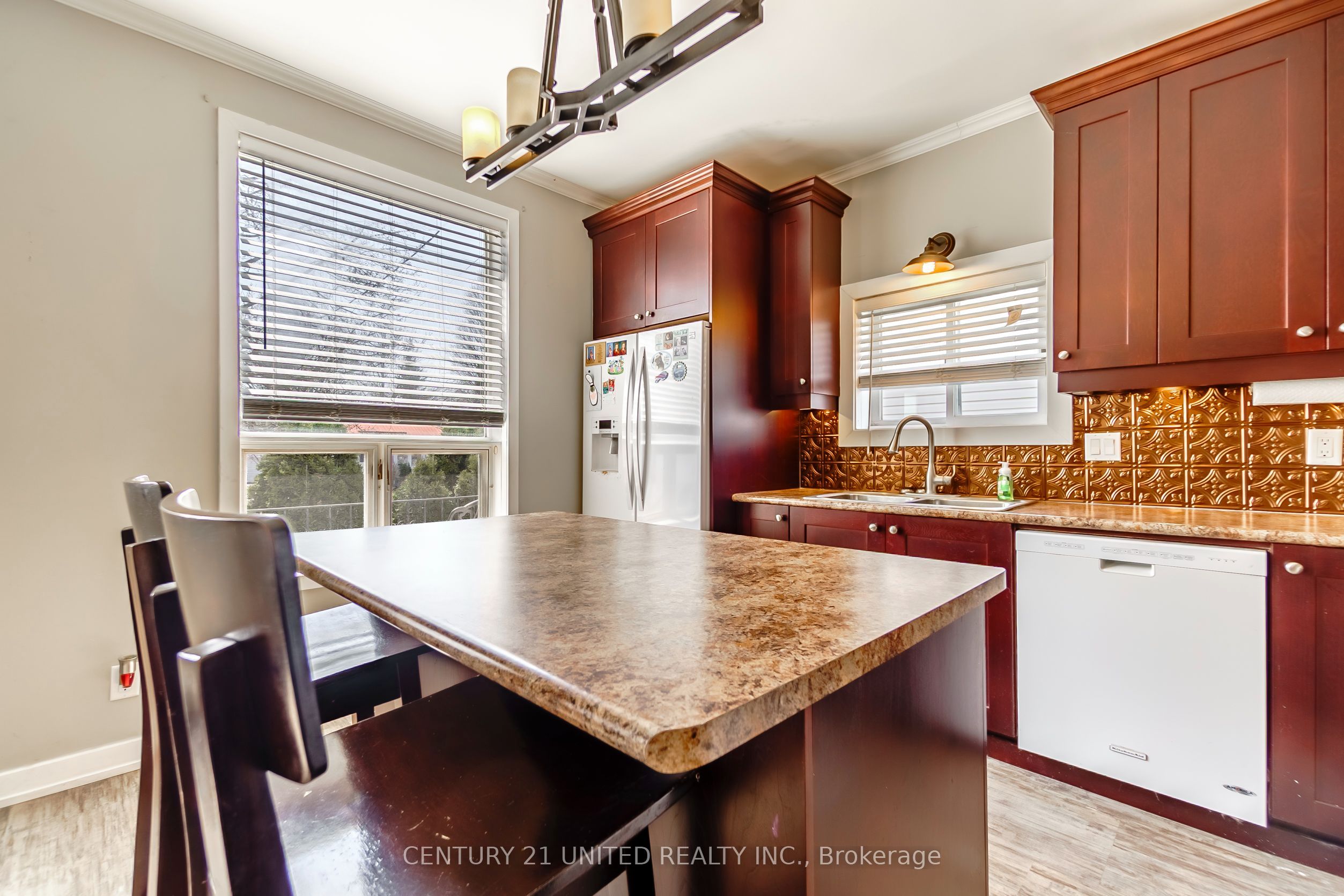 15 Mathison Street E Property Photo 21