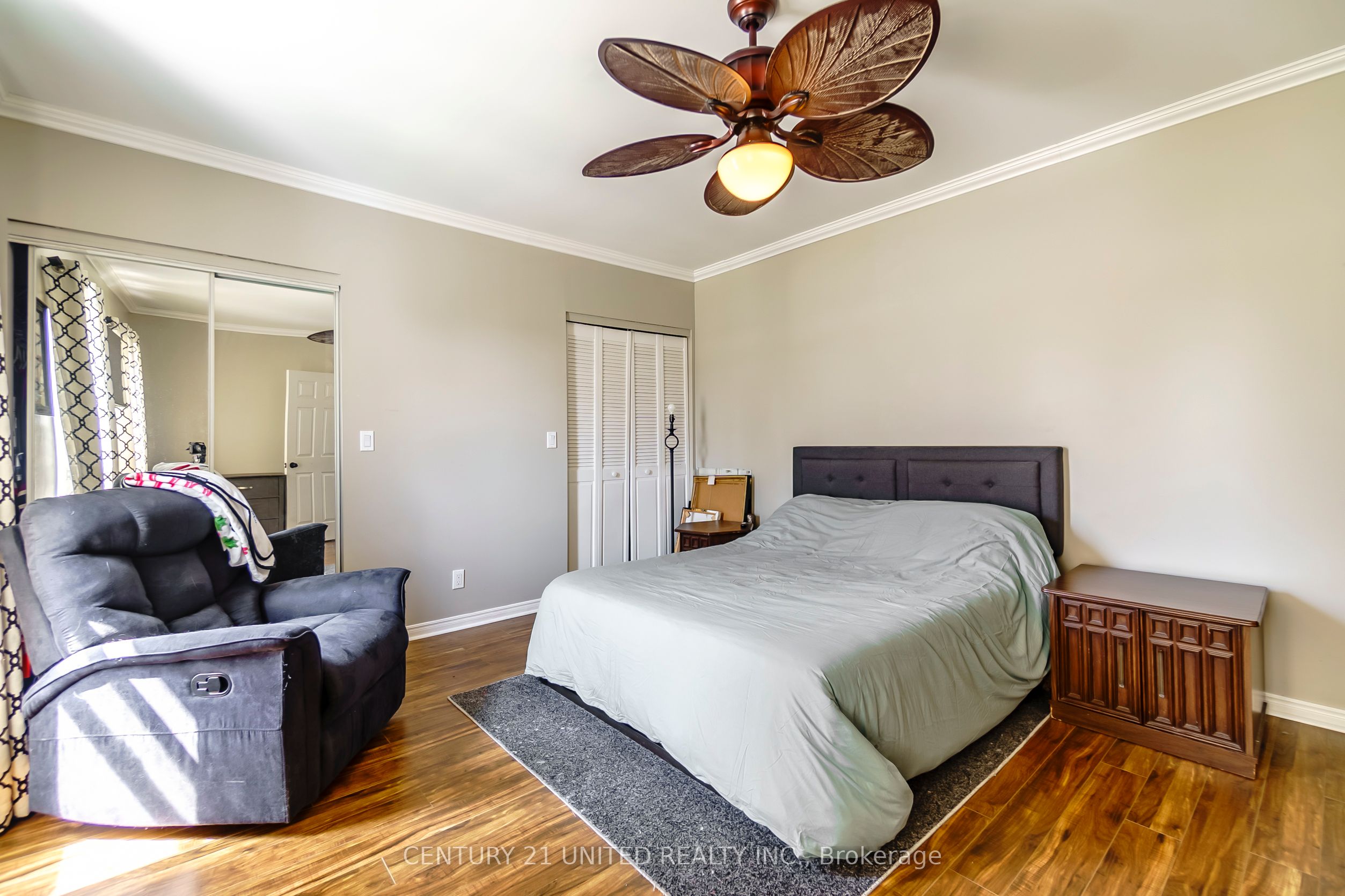 15 Mathison Street E Property Photo 29