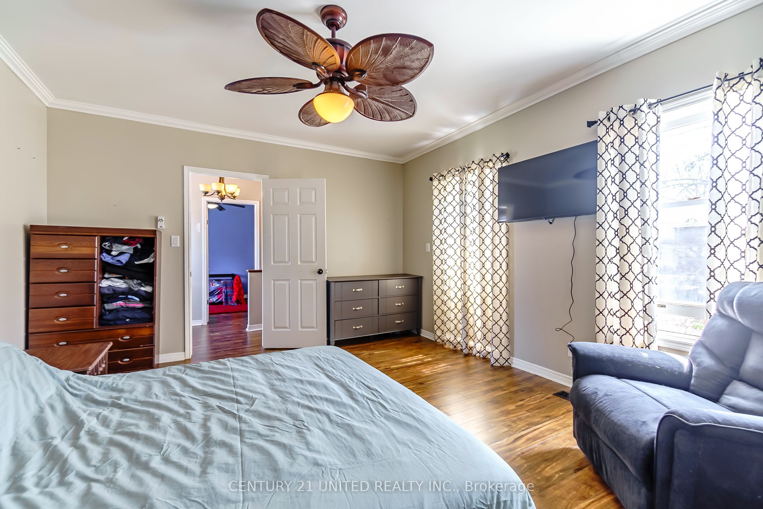 15 Mathison Street E Property Photo 30