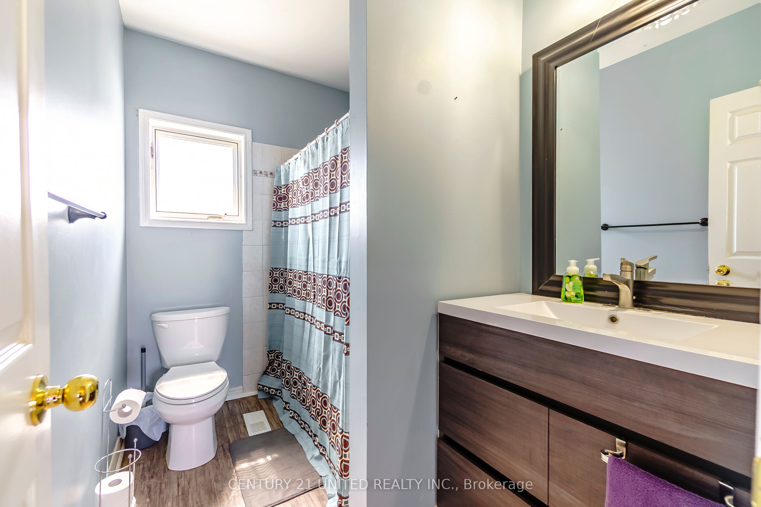 15 Mathison Street E Property Photo 34