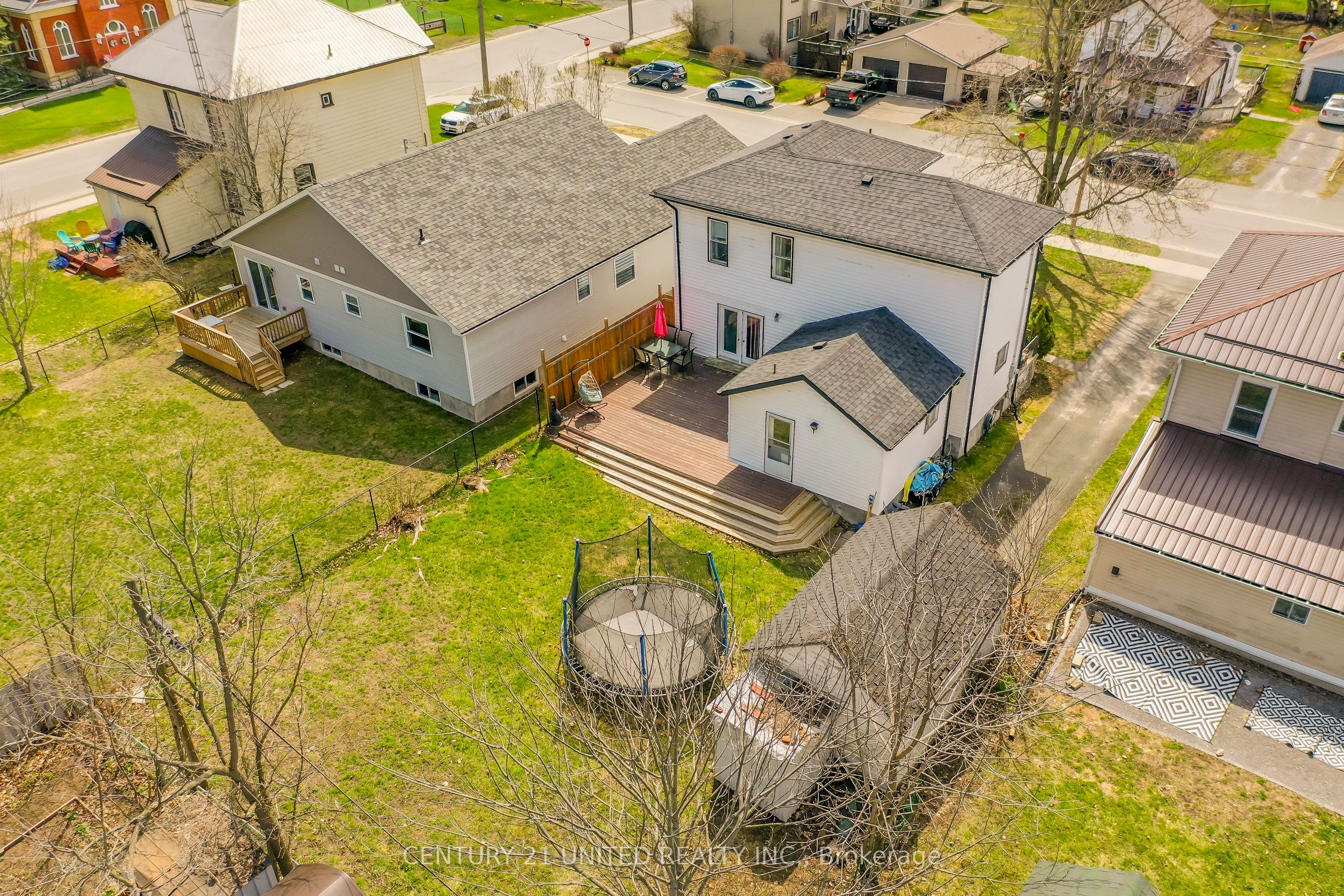15 Mathison Street E Property Photo 42