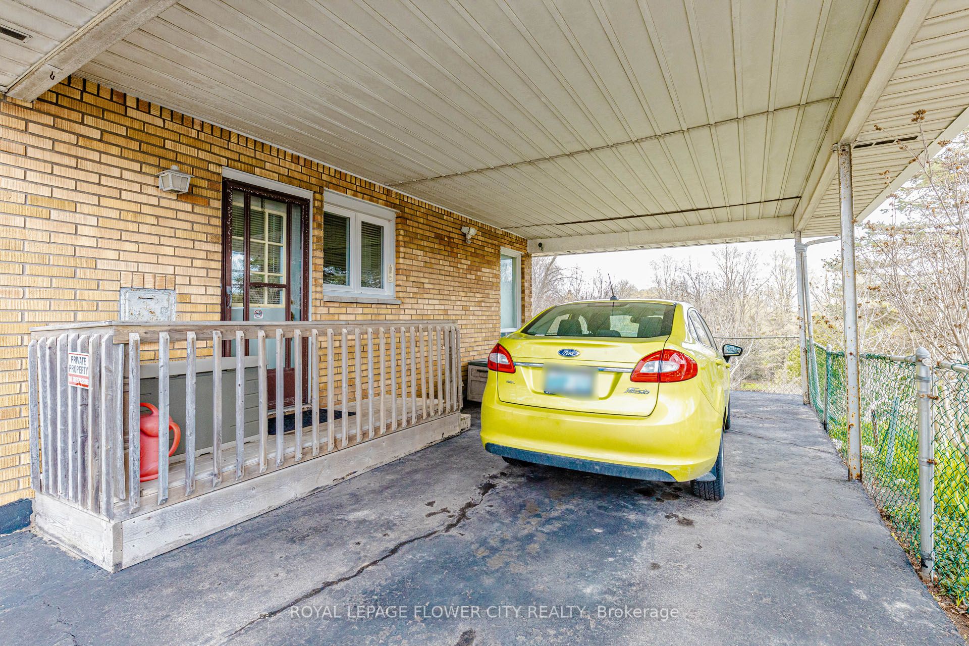 1433 Fanshawe Park Road E Property Photo 4