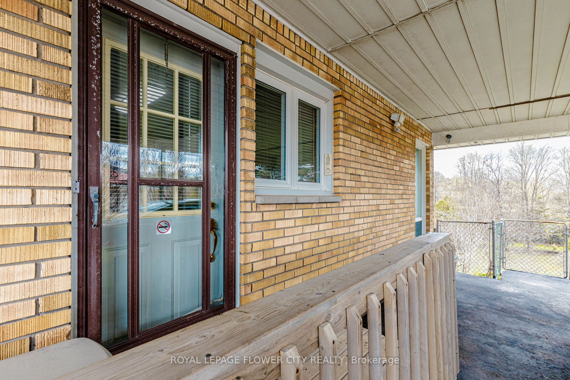 1433 Fanshawe Park Road E Property Photo 5
