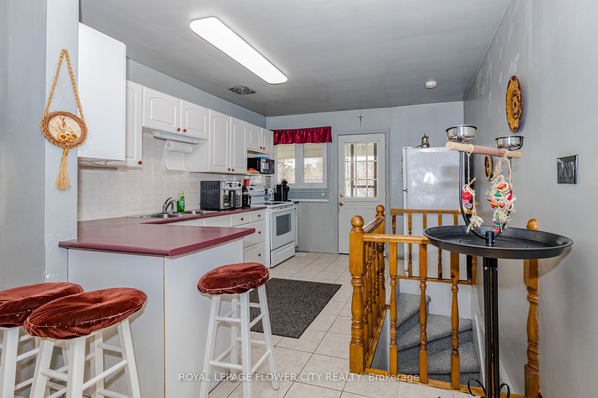 1433 Fanshawe Park Road E Property Photo 10