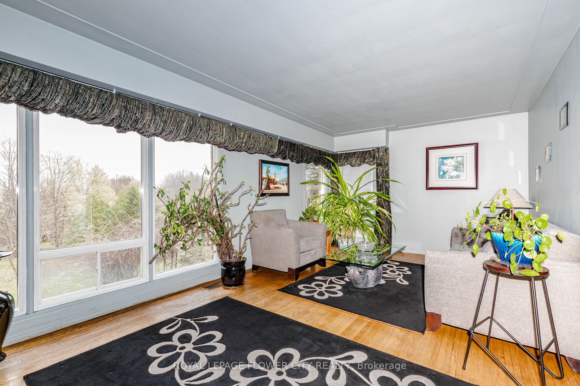 1433 Fanshawe Park Road E Property Photo 14