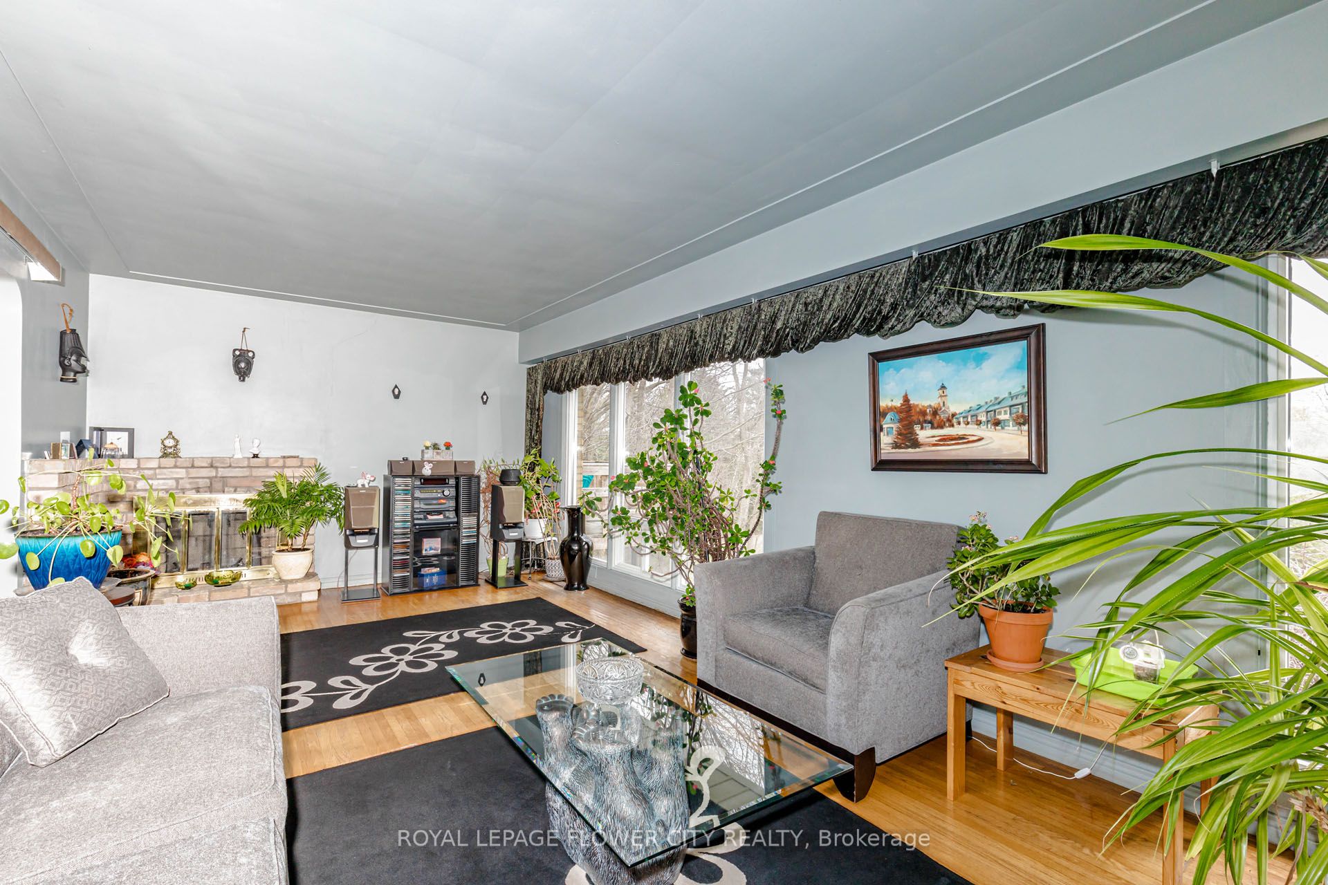 1433 Fanshawe Park Road E Property Photo 17