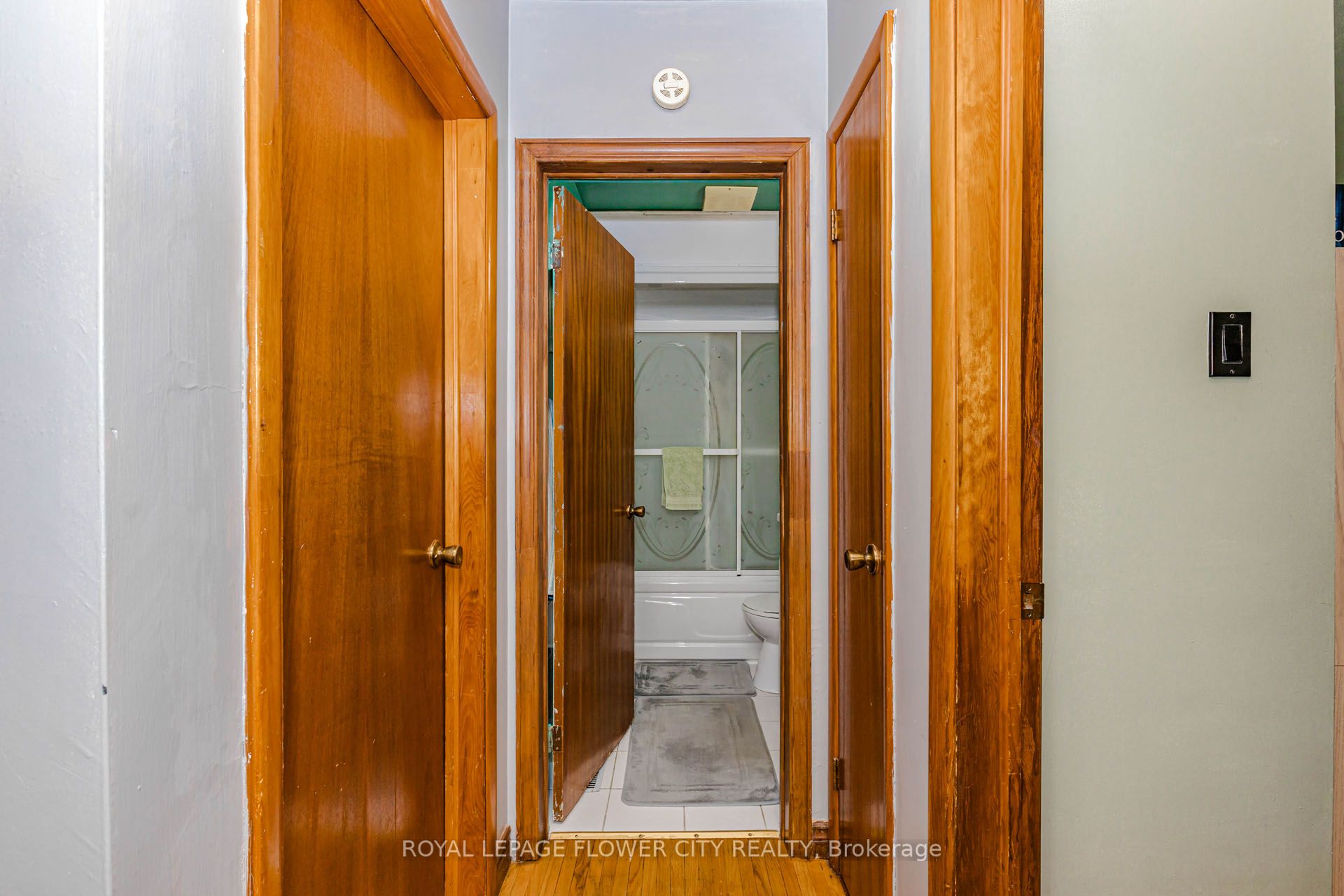 1433 Fanshawe Park Road E Property Photo 23