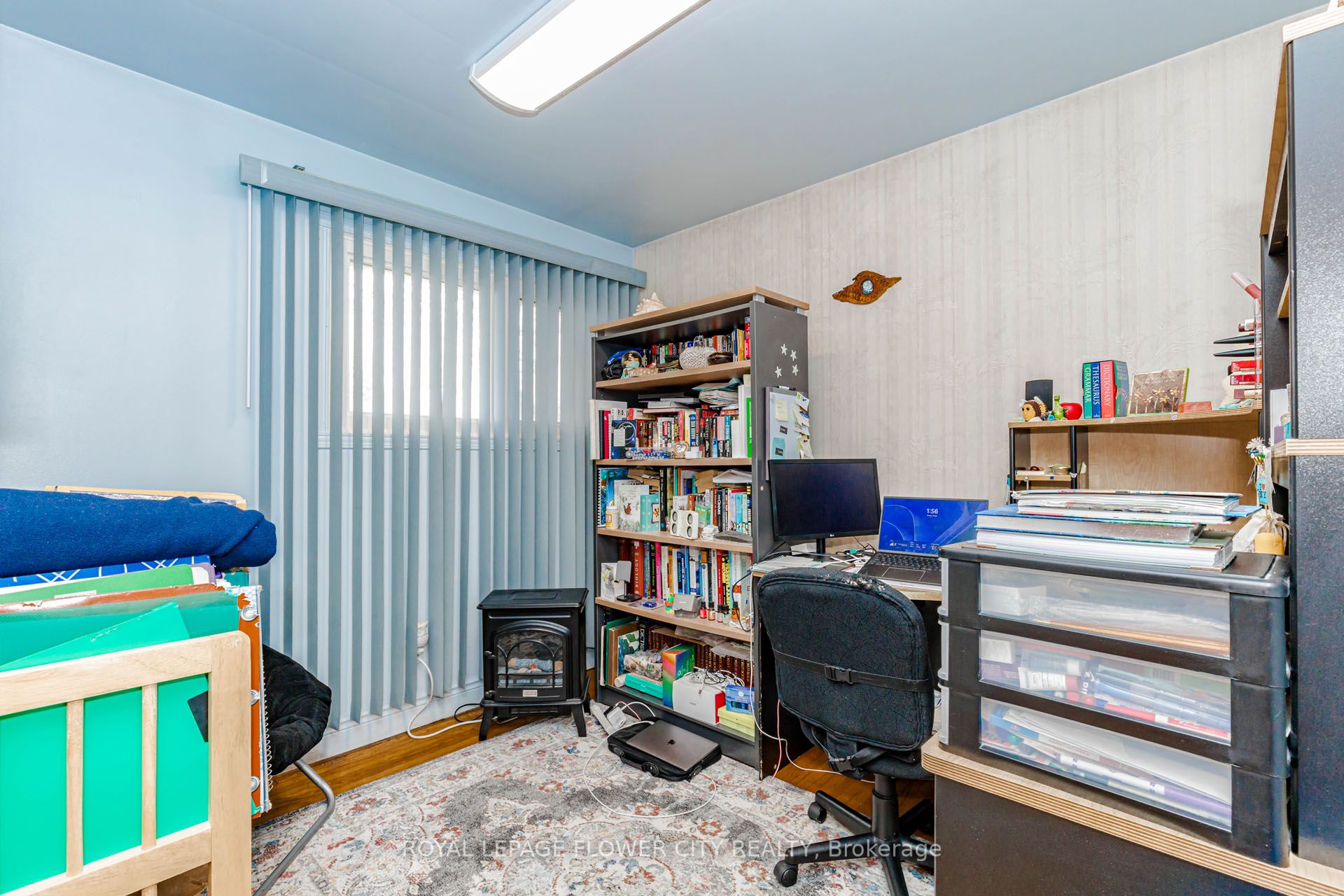 1433 Fanshawe Park Road E Property Photo 25