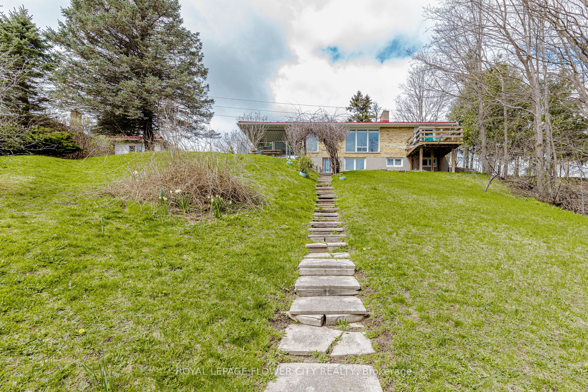 1433 Fanshawe Park Road E Property Photo 43