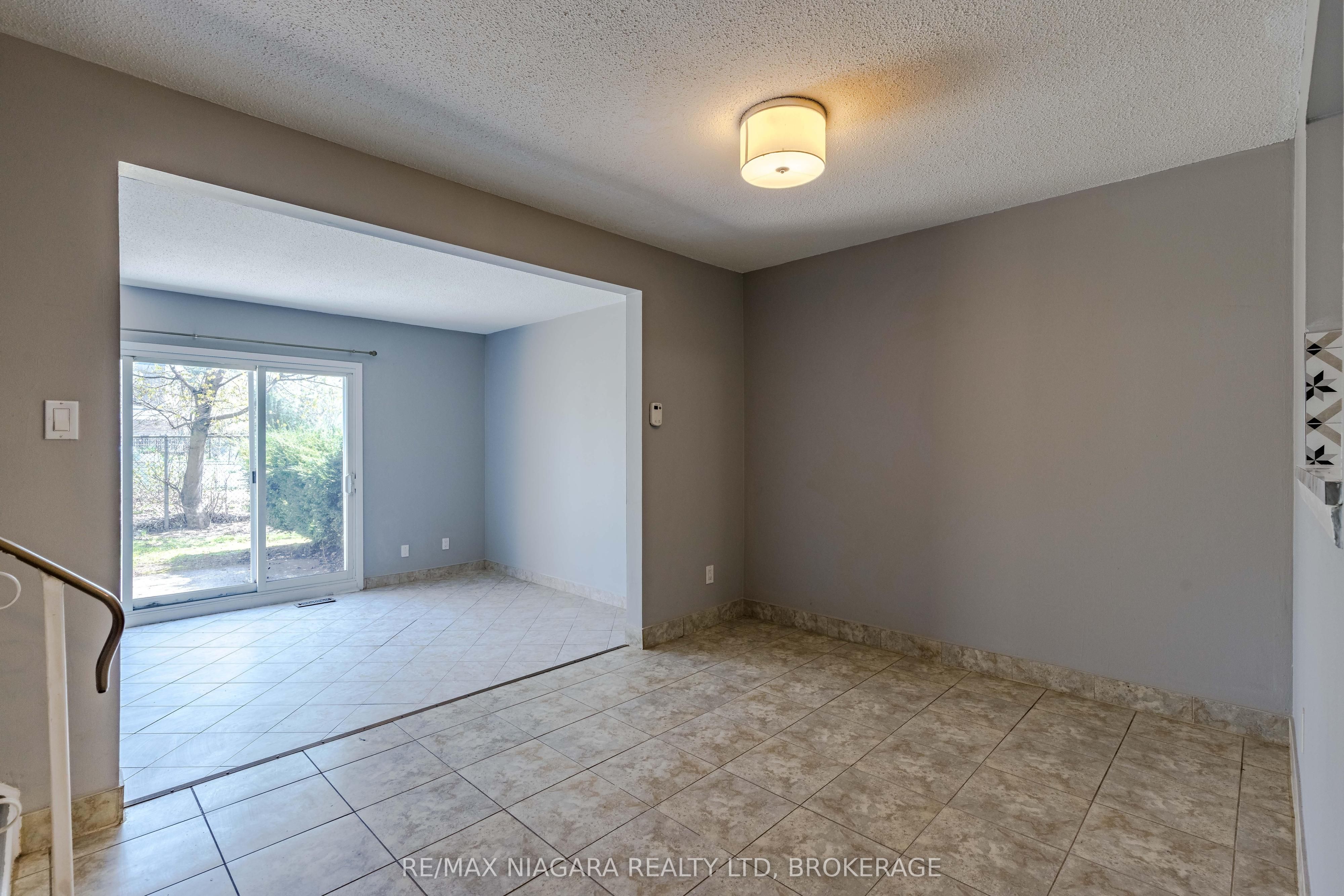 6767 Thorold Stone Road 88 Property Photo 6