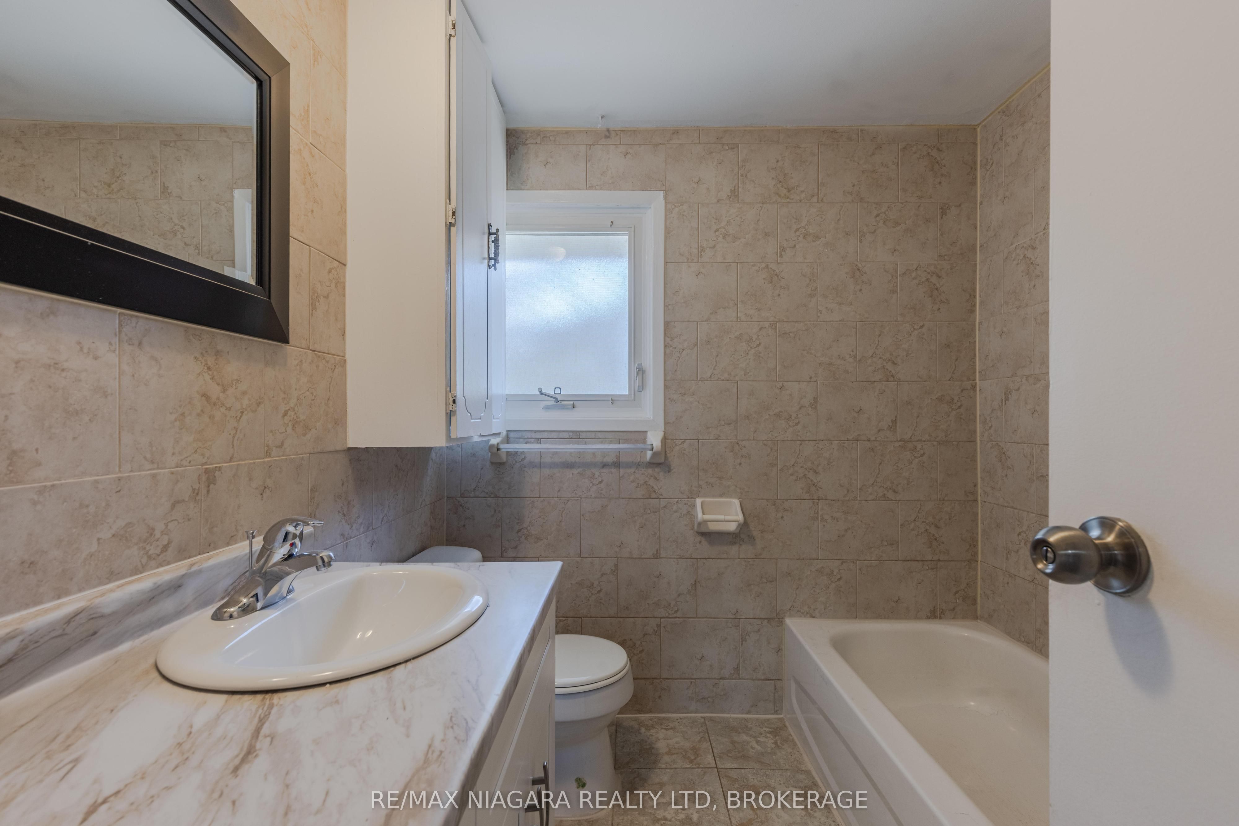 6767 Thorold Stone Road 88 Property Photo 12