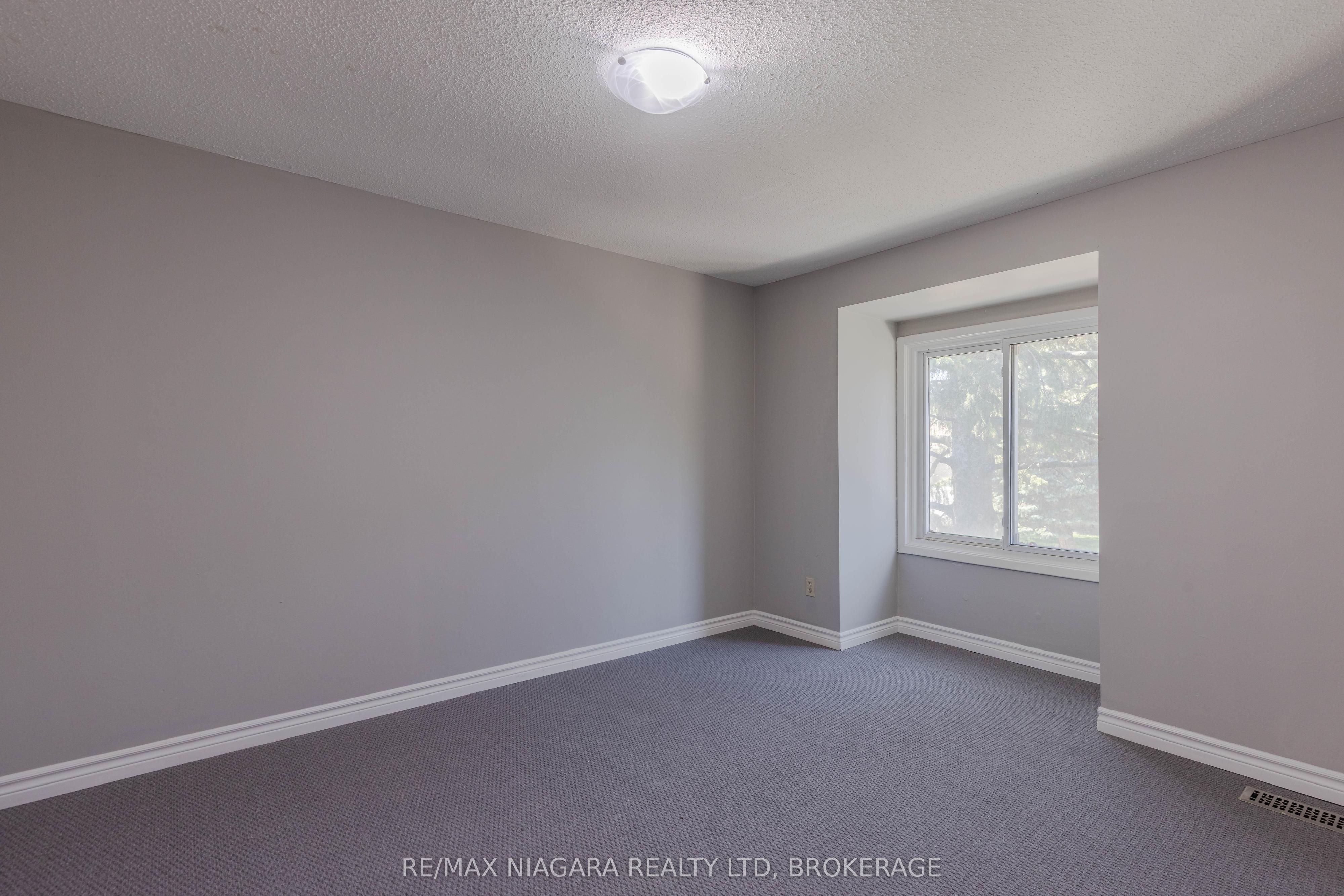 6767 Thorold Stone Road 88 Property Photo 14