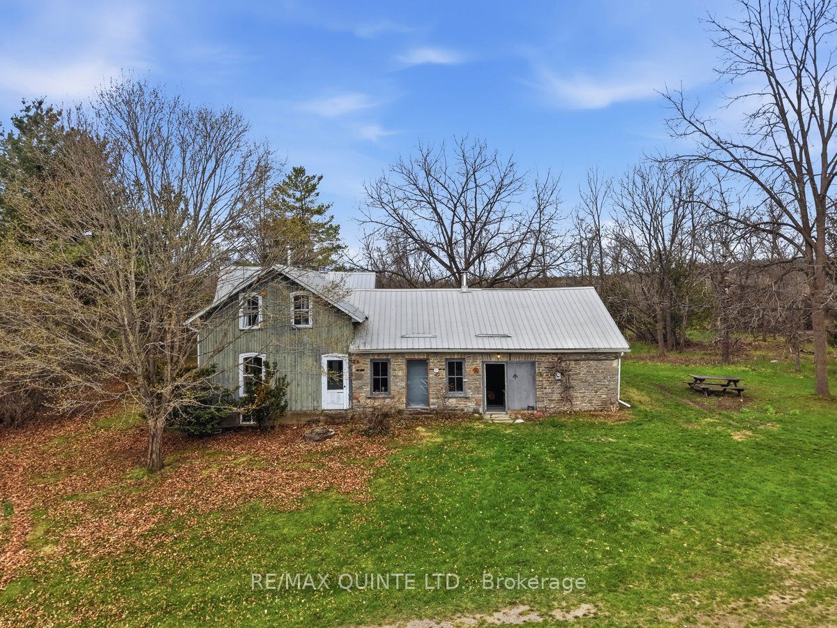 1079 Clearview Road Property Photo 1
