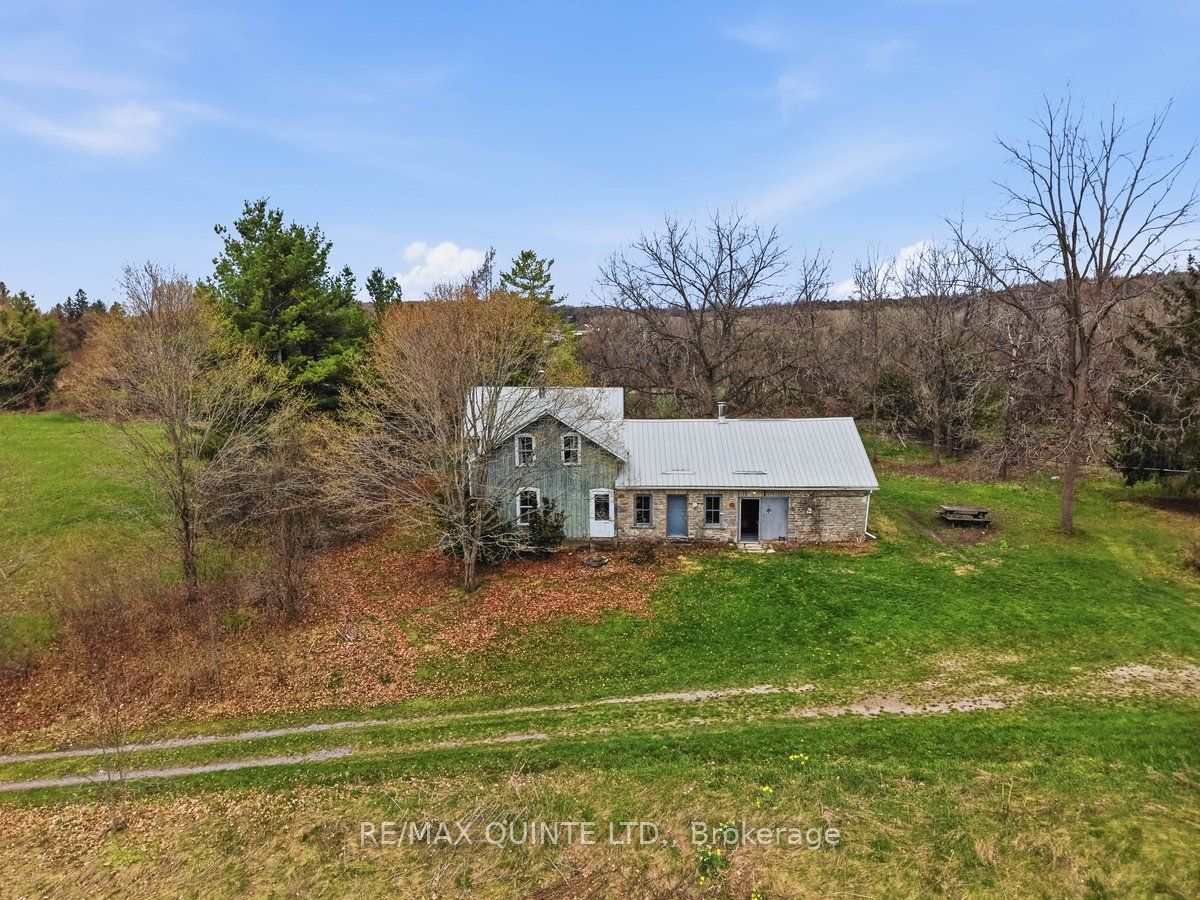 1079 Clearview Road Property Photo 4